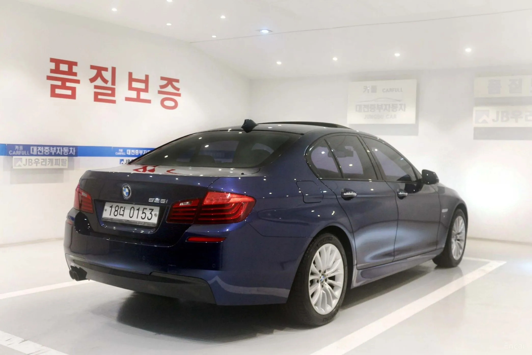 BMW 5 Series (F10) превью 7
