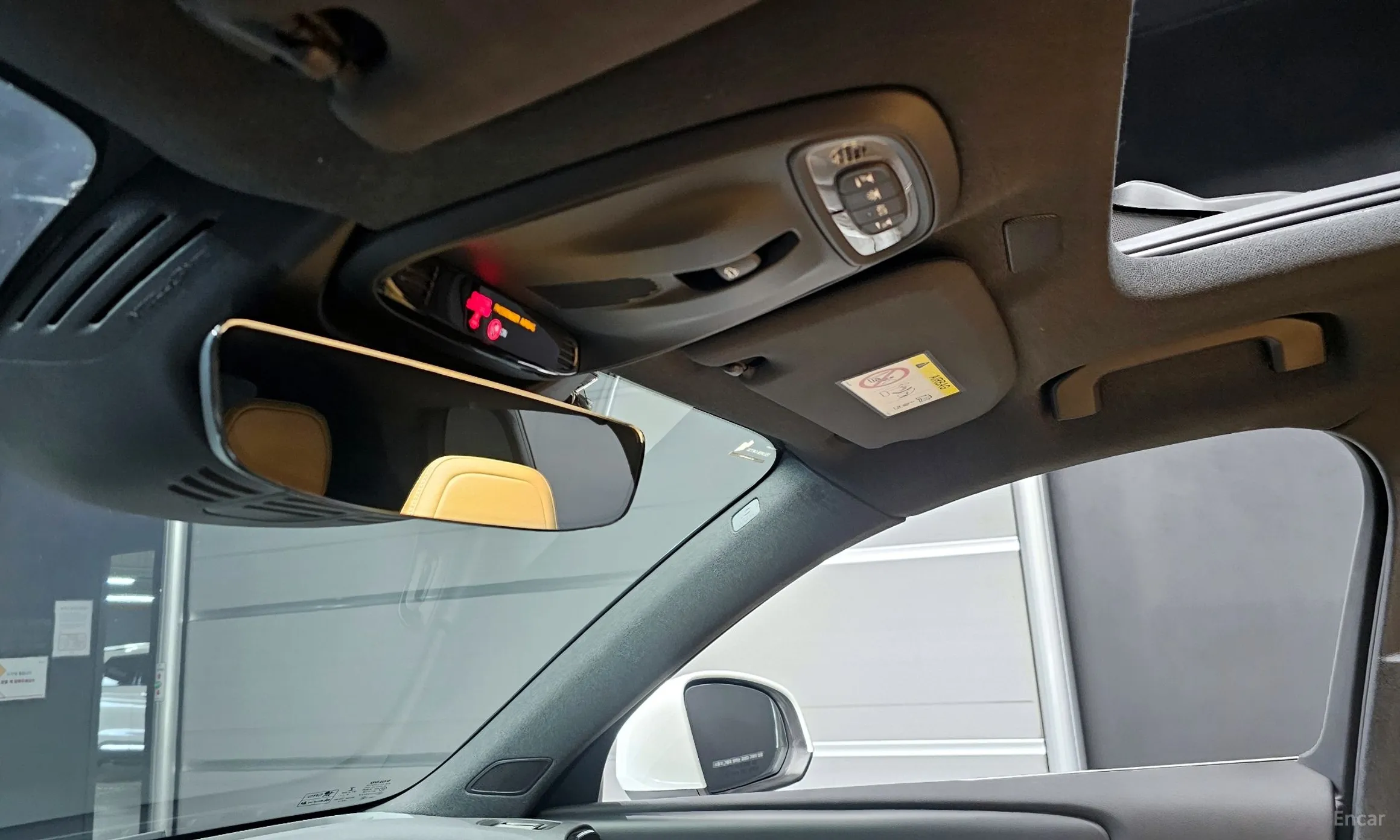 Volvo XC40 превью 18