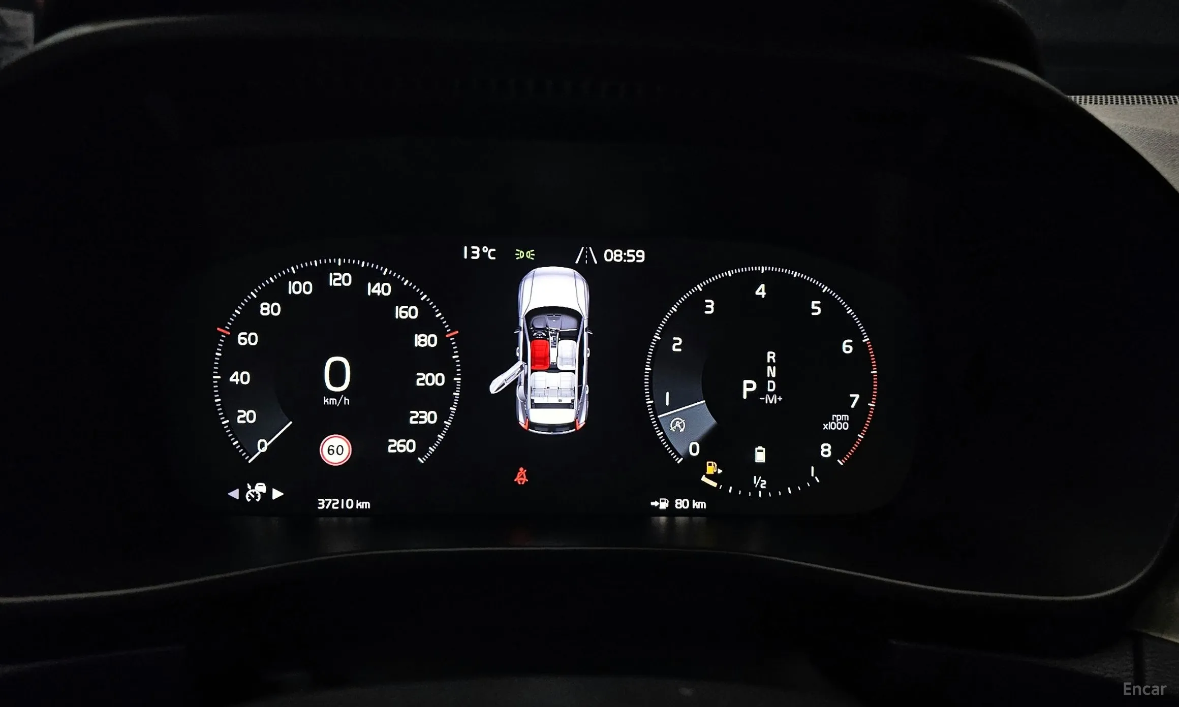 Volvo XC40 превью 8