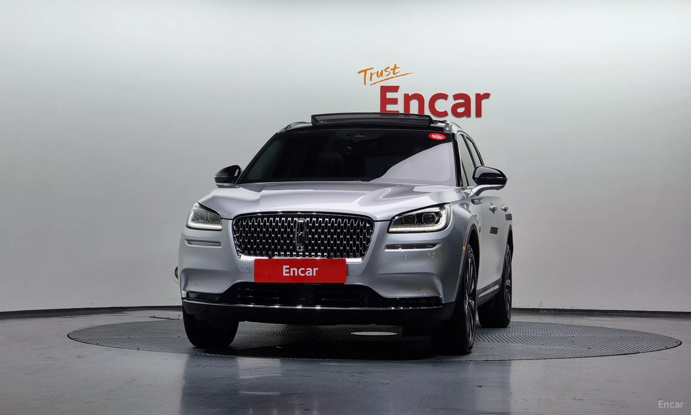 Lincoln Corsair превью 3