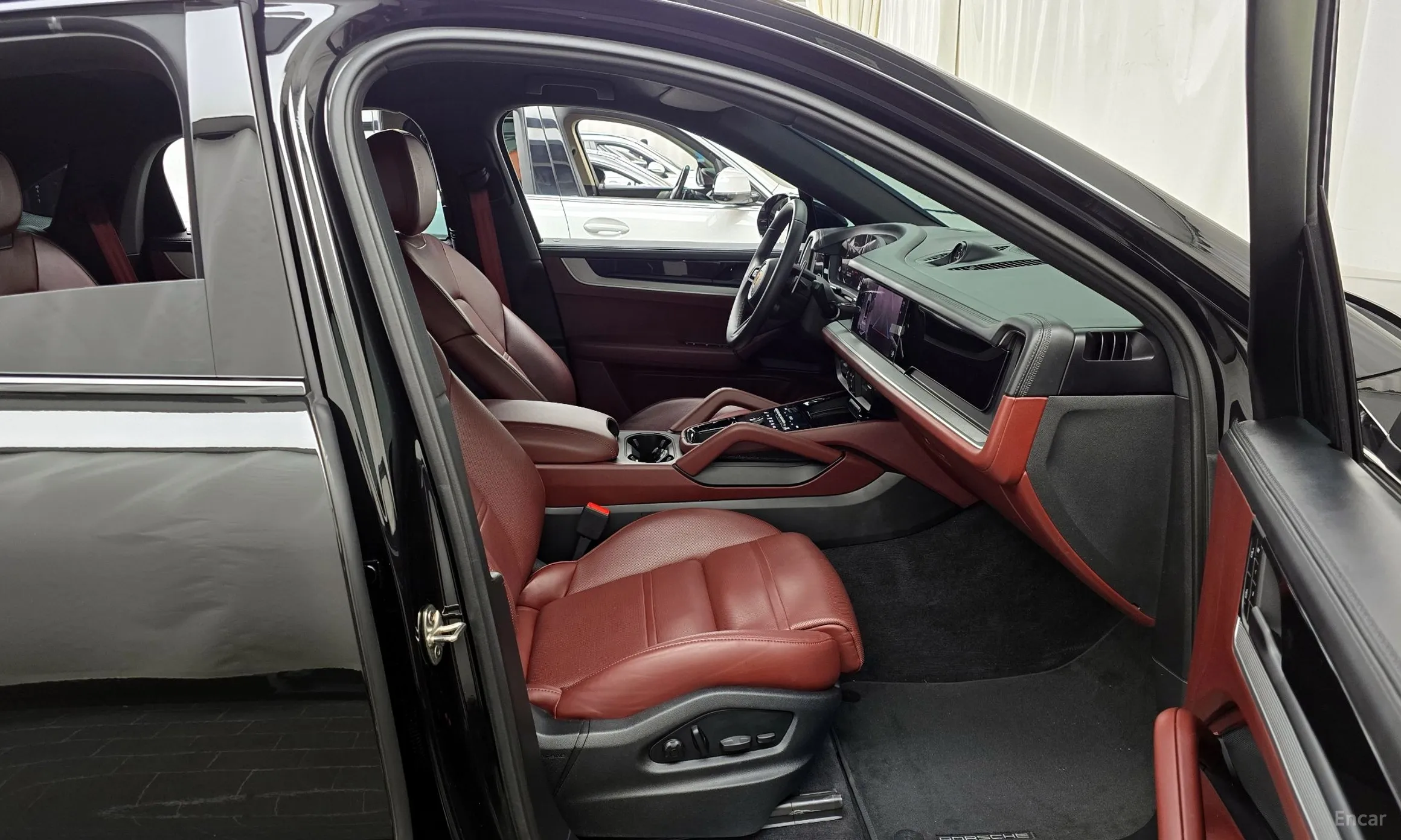 Porsche Cayenne (PO536) превью 11