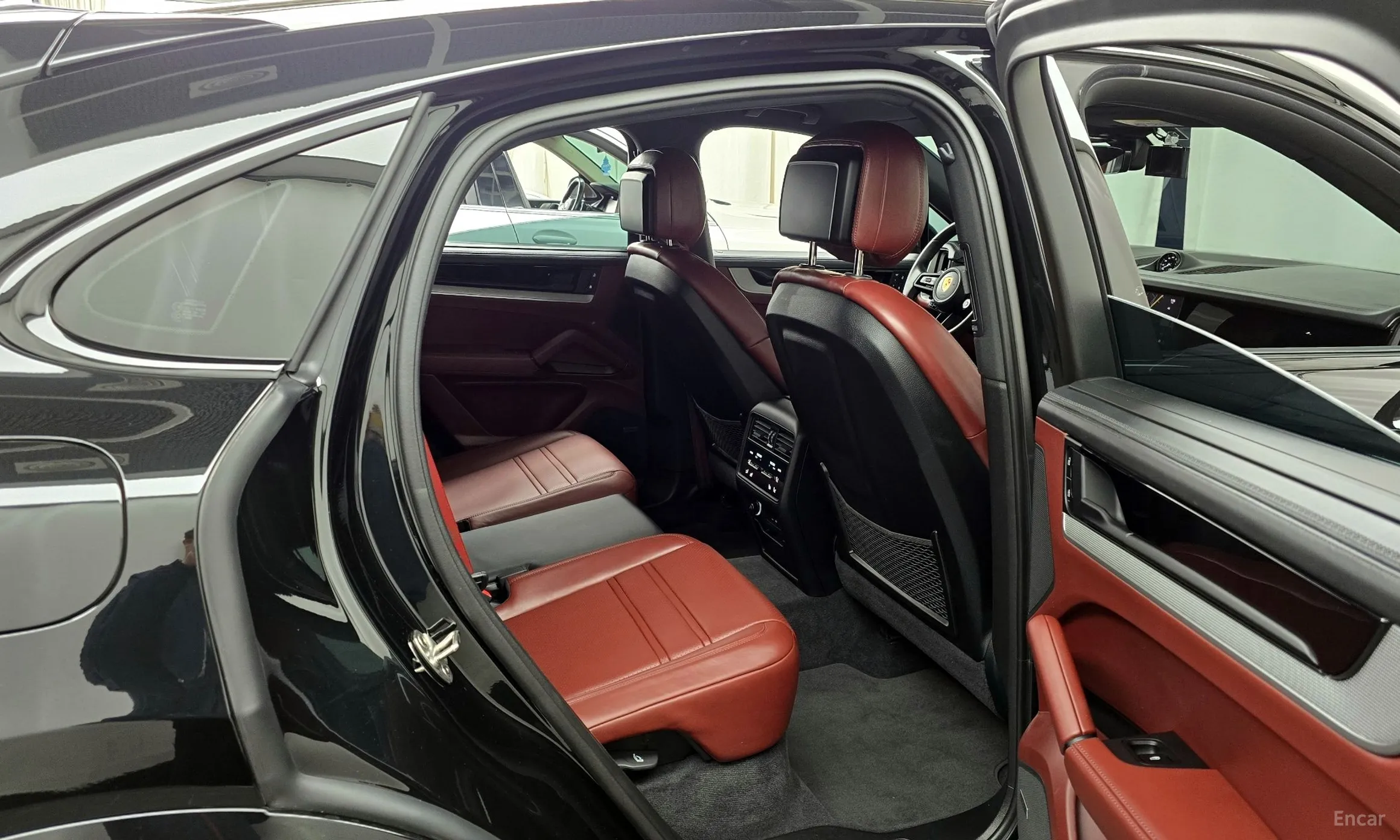 Porsche Cayenne (PO536) превью 12