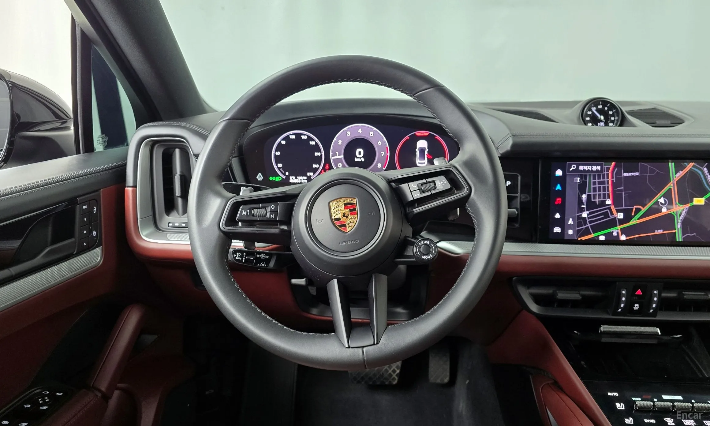 Porsche Cayenne (PO536) превью 13