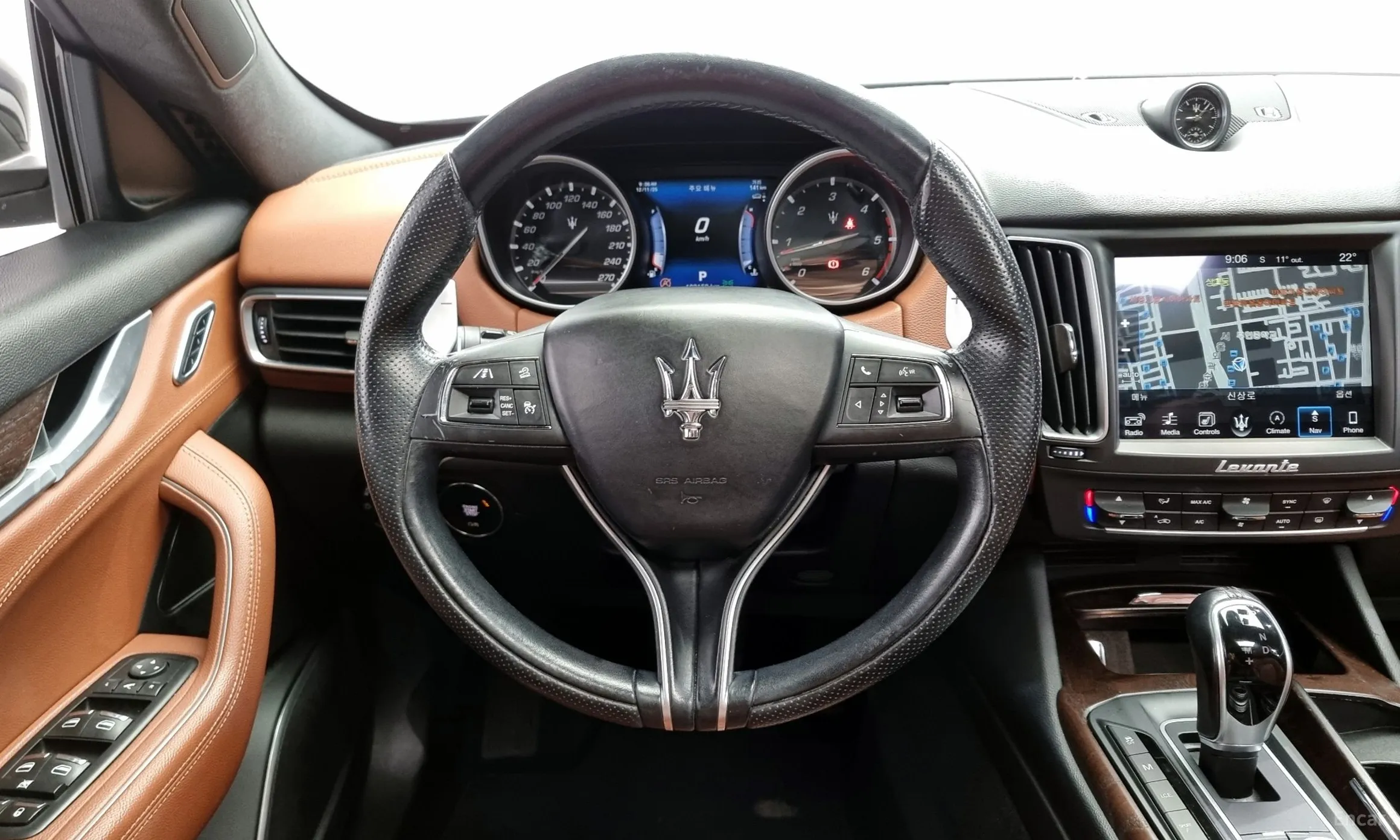 Maserati Levante превью 13