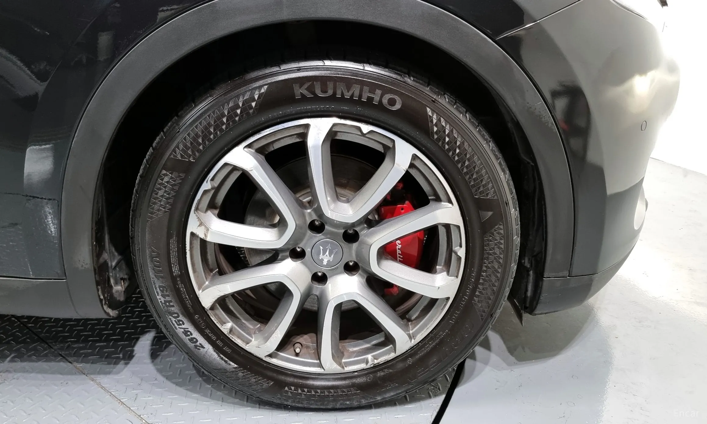 Maserati Levante превью 5