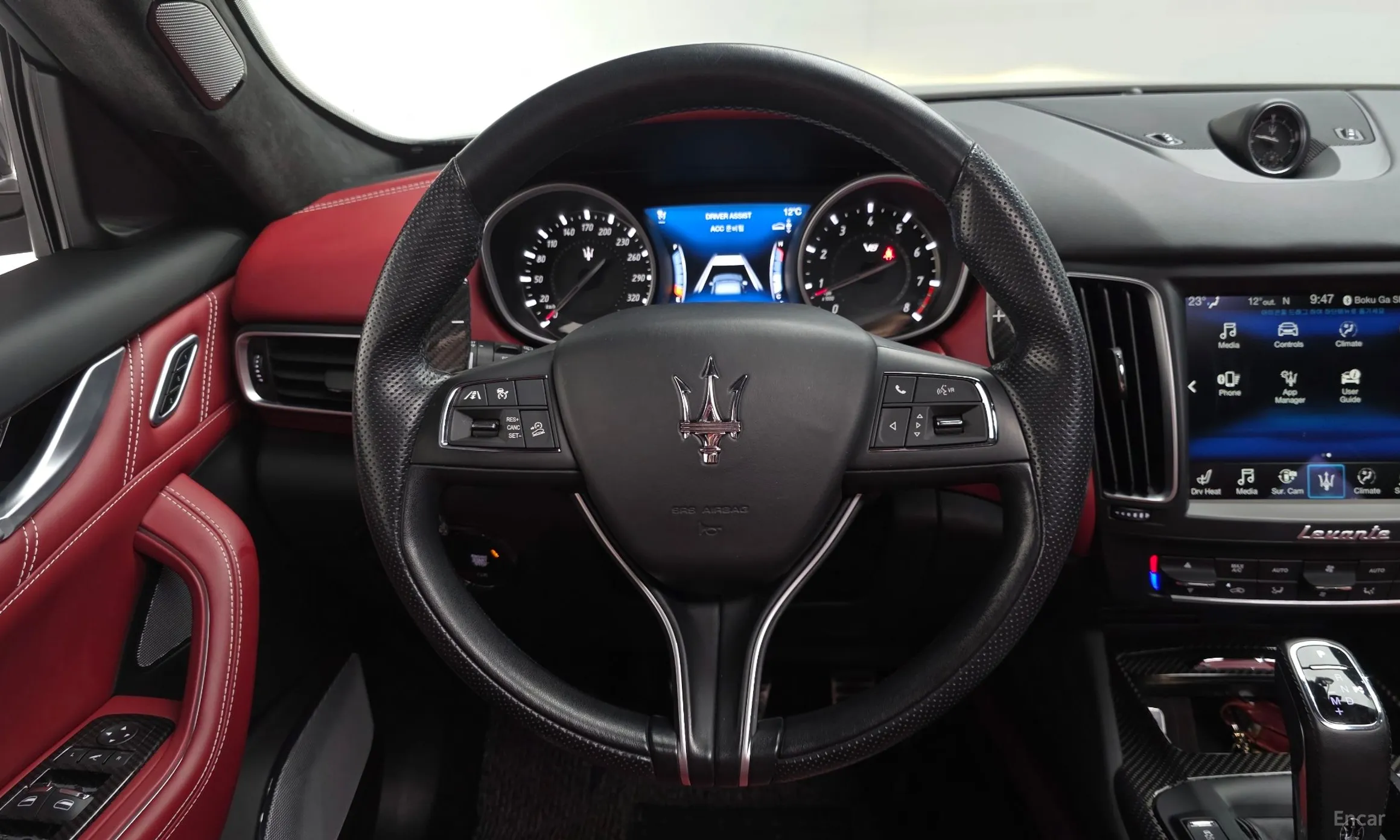 Maserati Levante превью 13