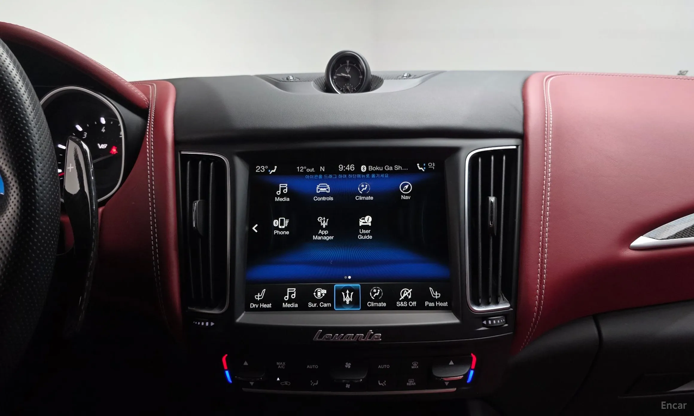 Maserati Levante превью 15