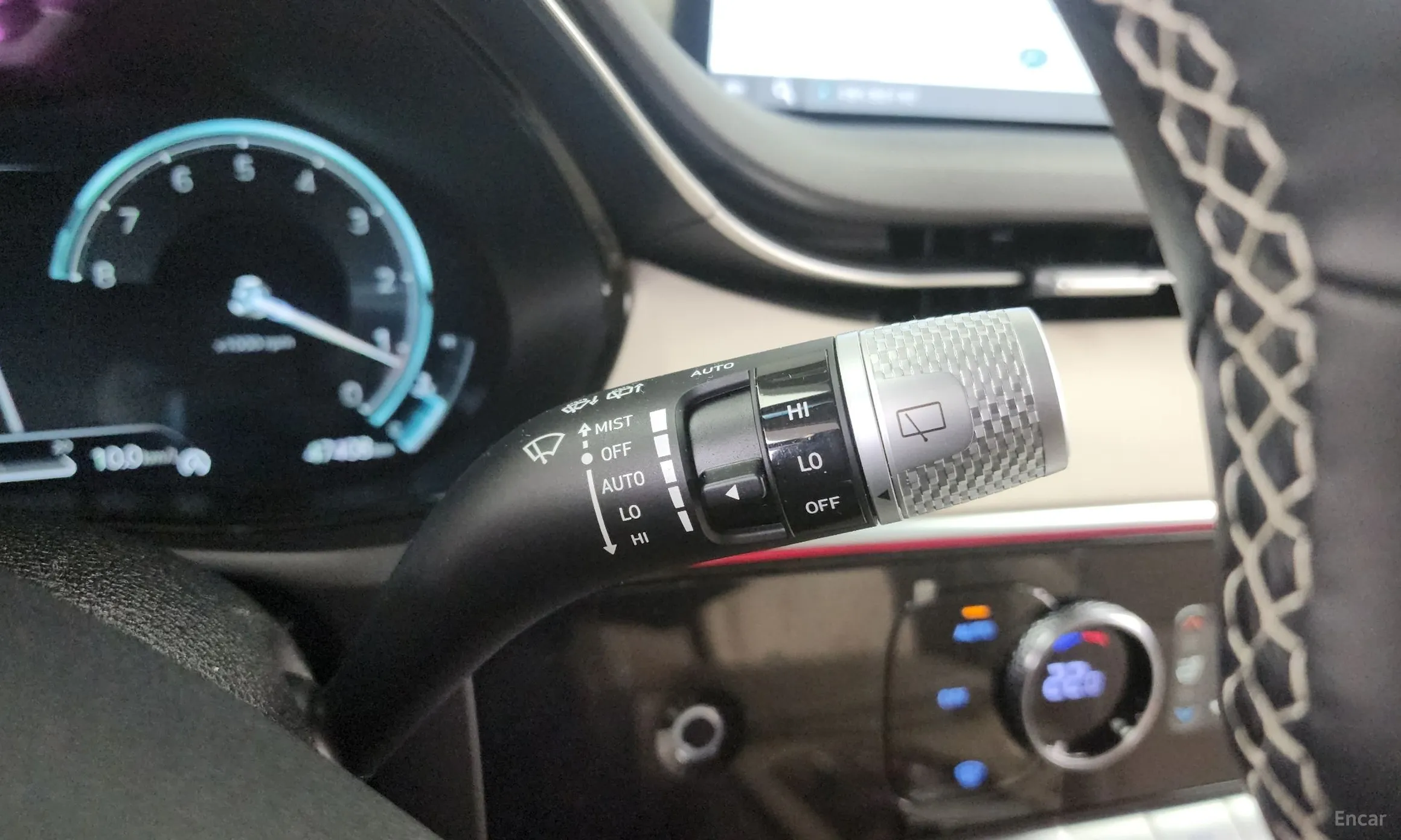 Genesis GV70 превью 18