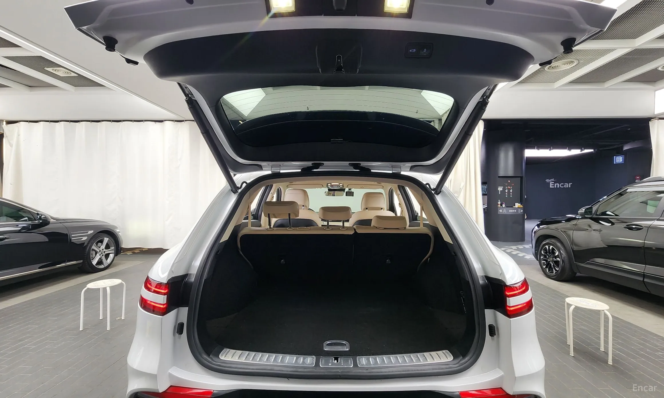 Genesis GV70 превью 20