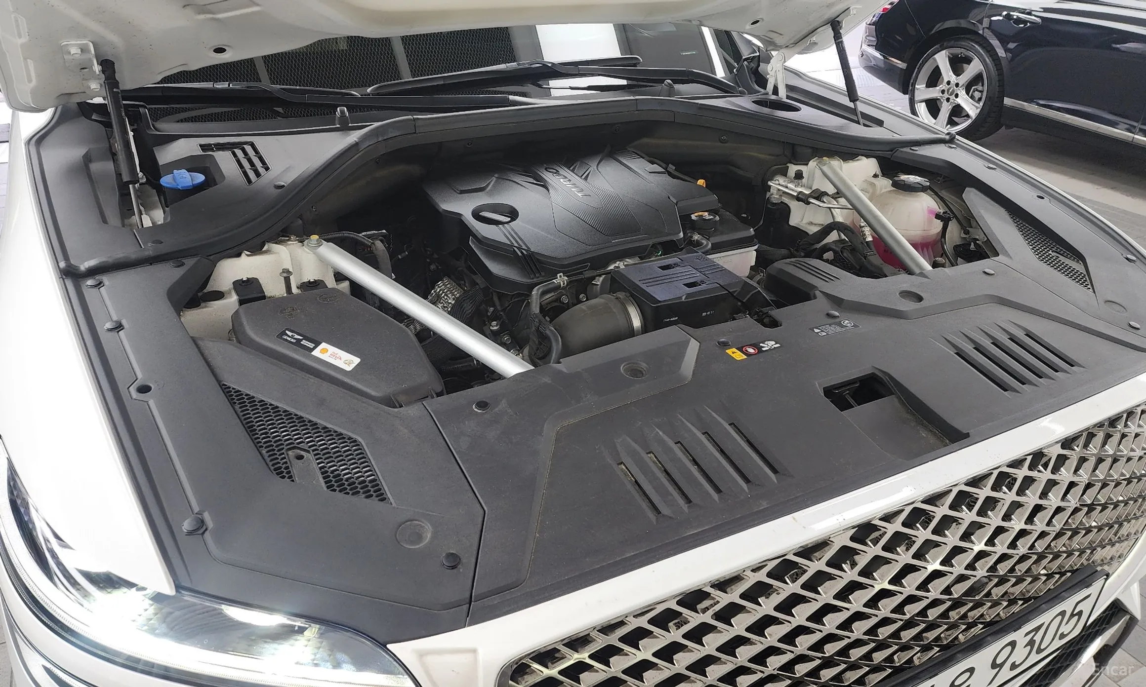 Genesis GV70 превью 6