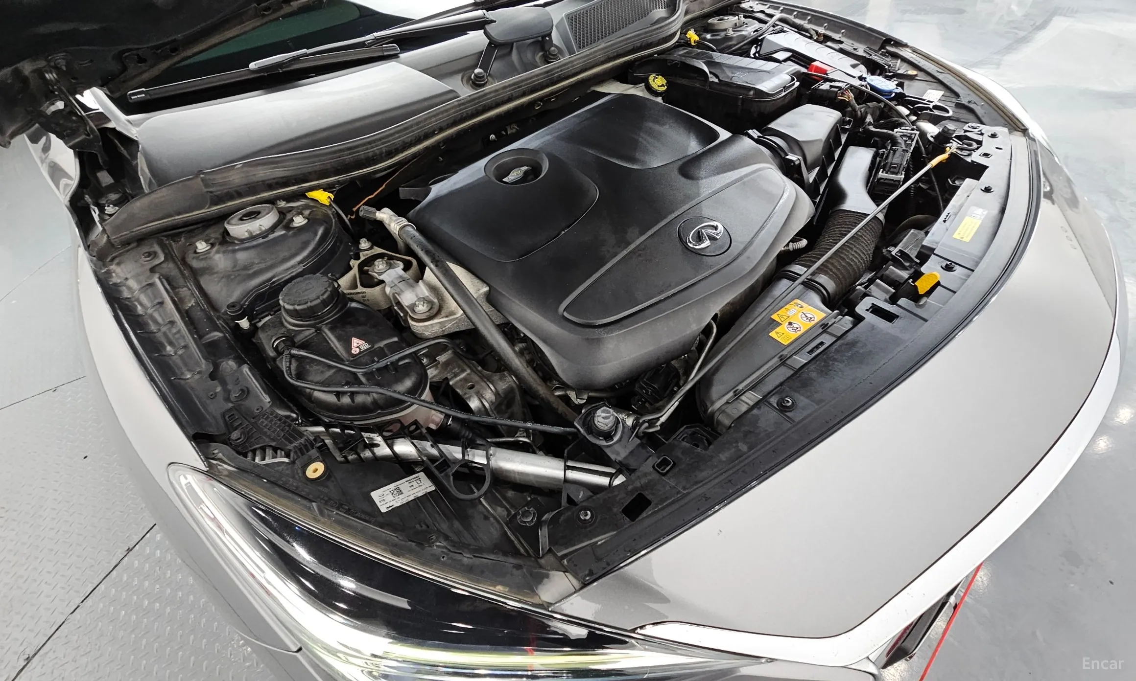 Infiniti Q30 превью 6