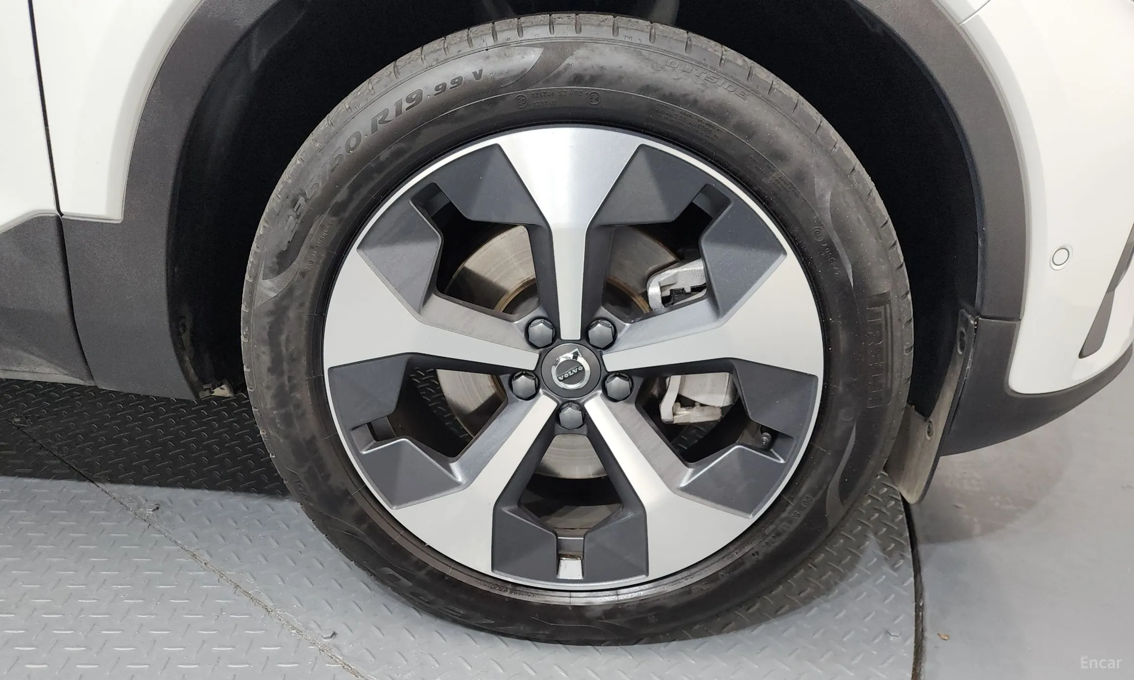 Volvo XC40 превью 5