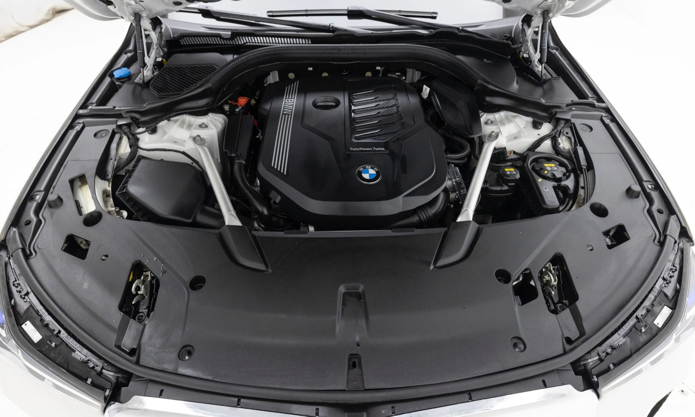 BMW 6-Series GT (G32) превью 6