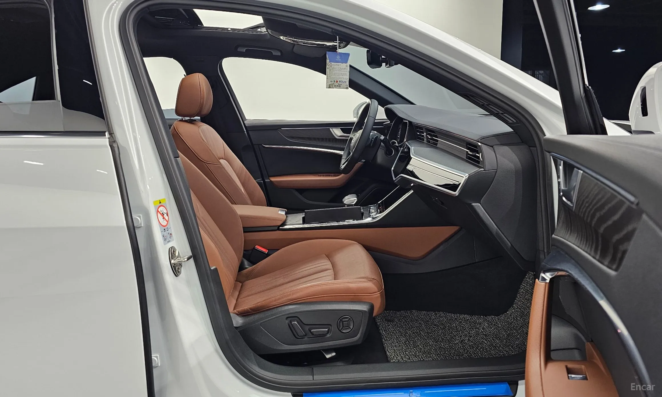 Audi A6 (C8) превью 10