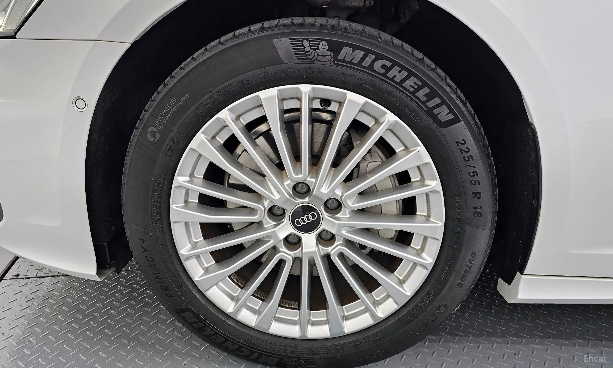 Audi A6 (C8) превью 5