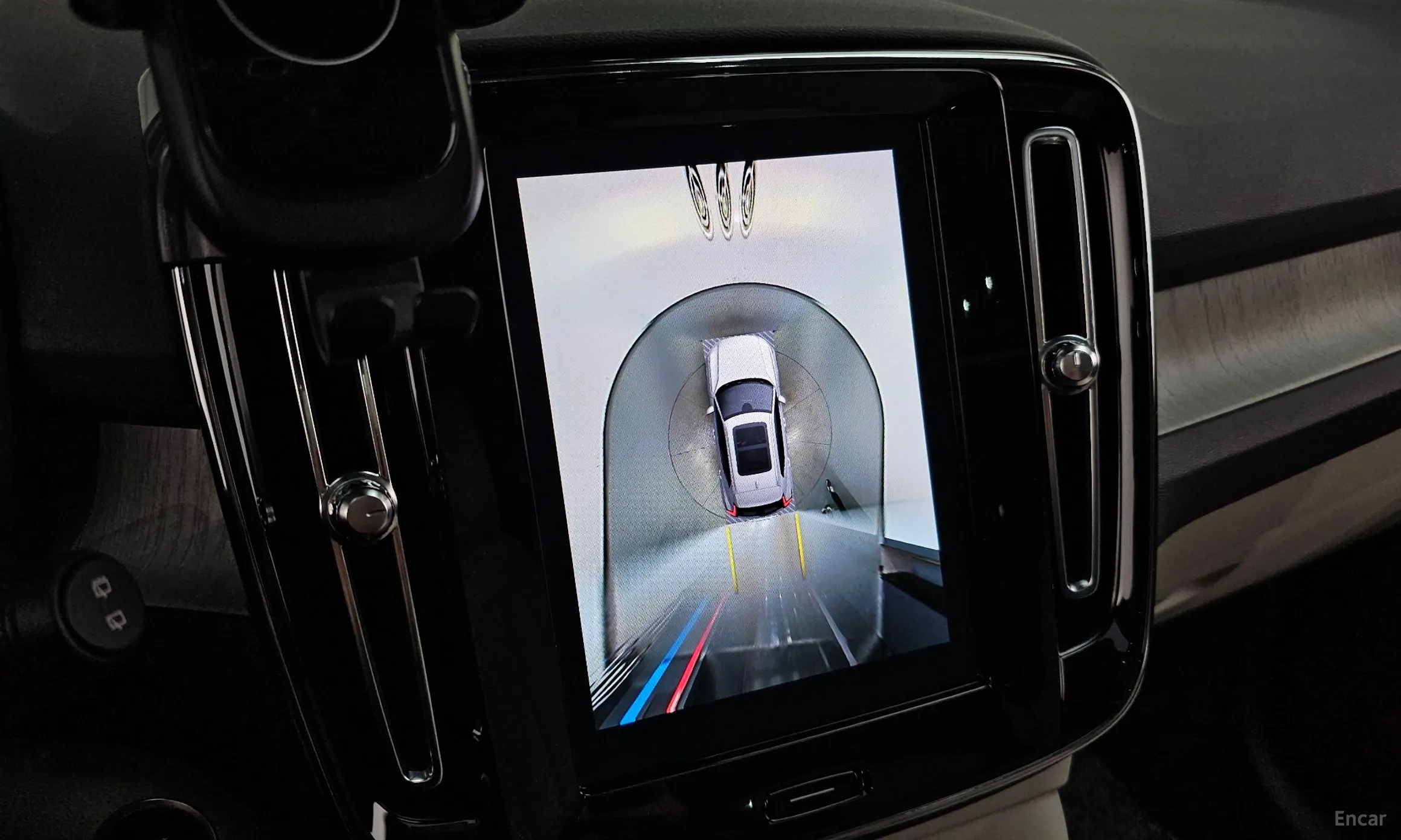 Volvo XC40 превью 15