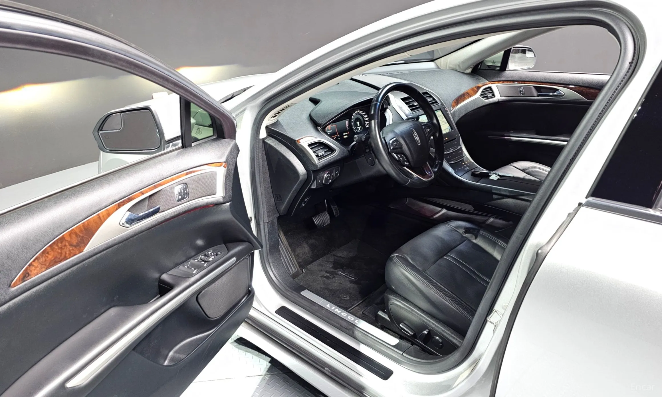 Lincoln New MKZ превью 11