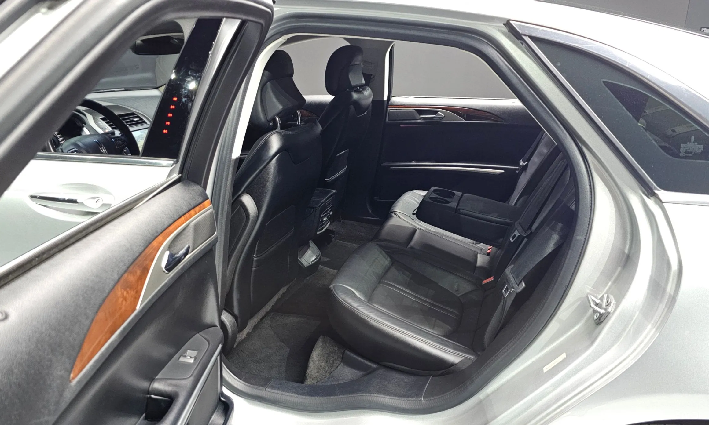 Lincoln New MKZ превью 12