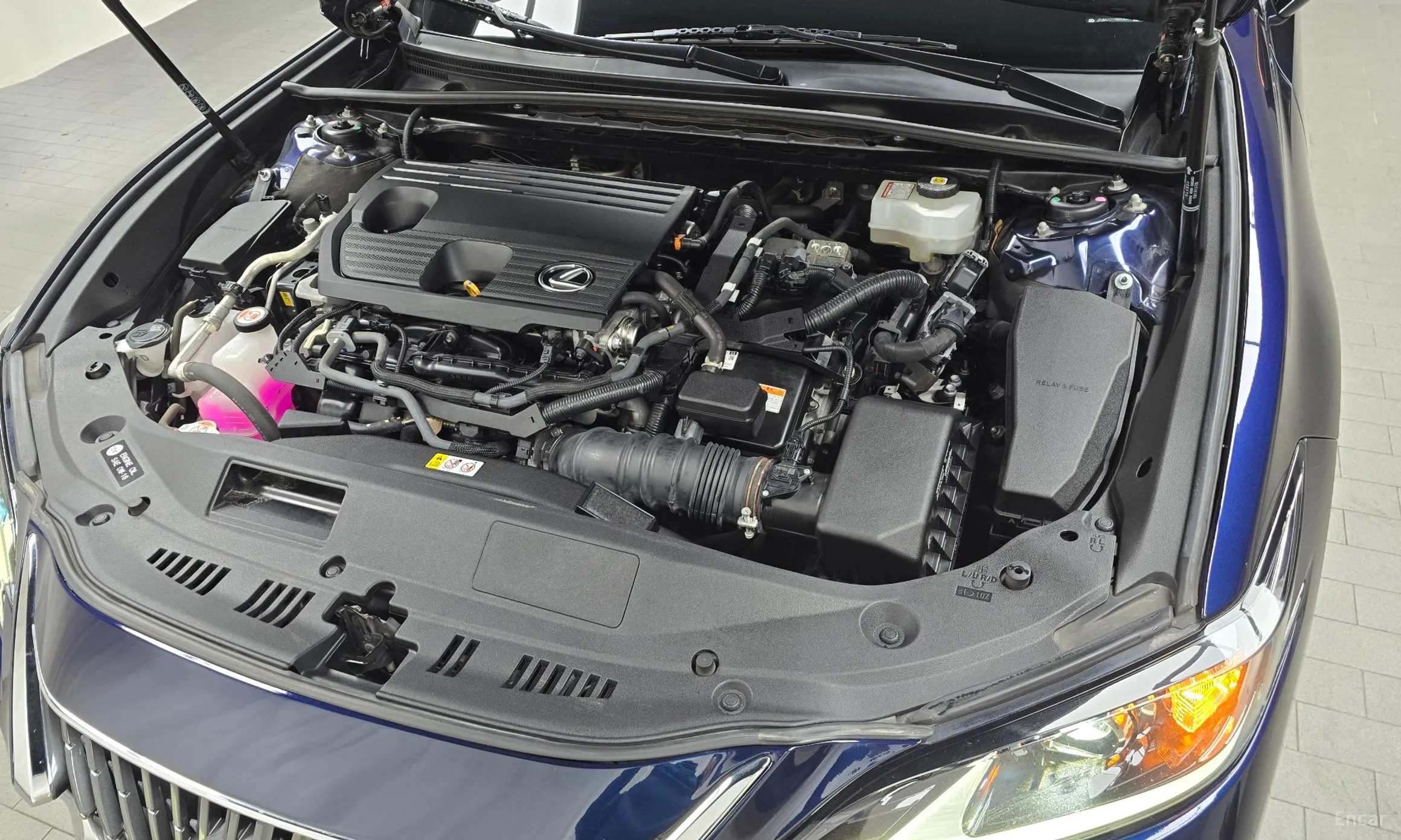 Lexus ES300h 7th Generation превью 6