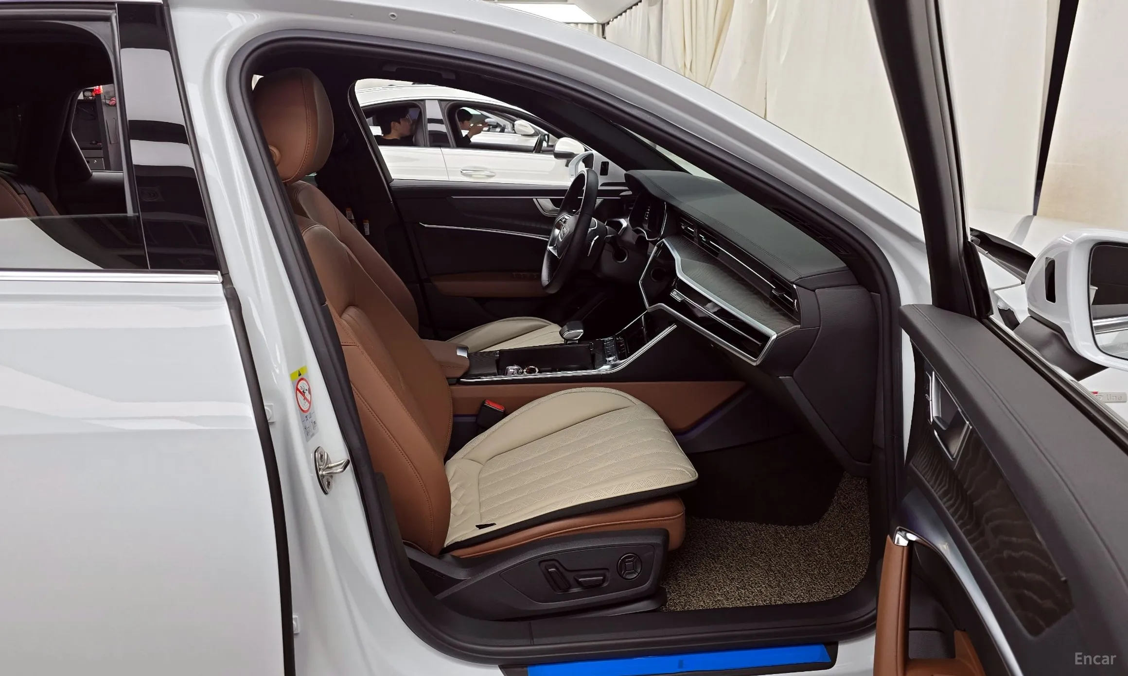 Audi A6 (C8) превью 11