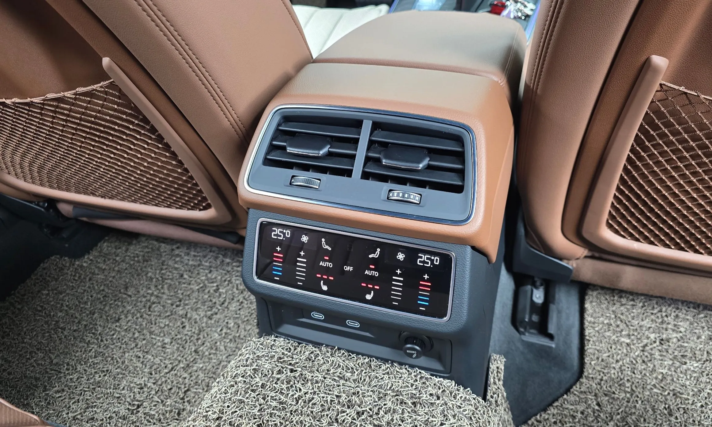 Audi A6 (C8) превью 19