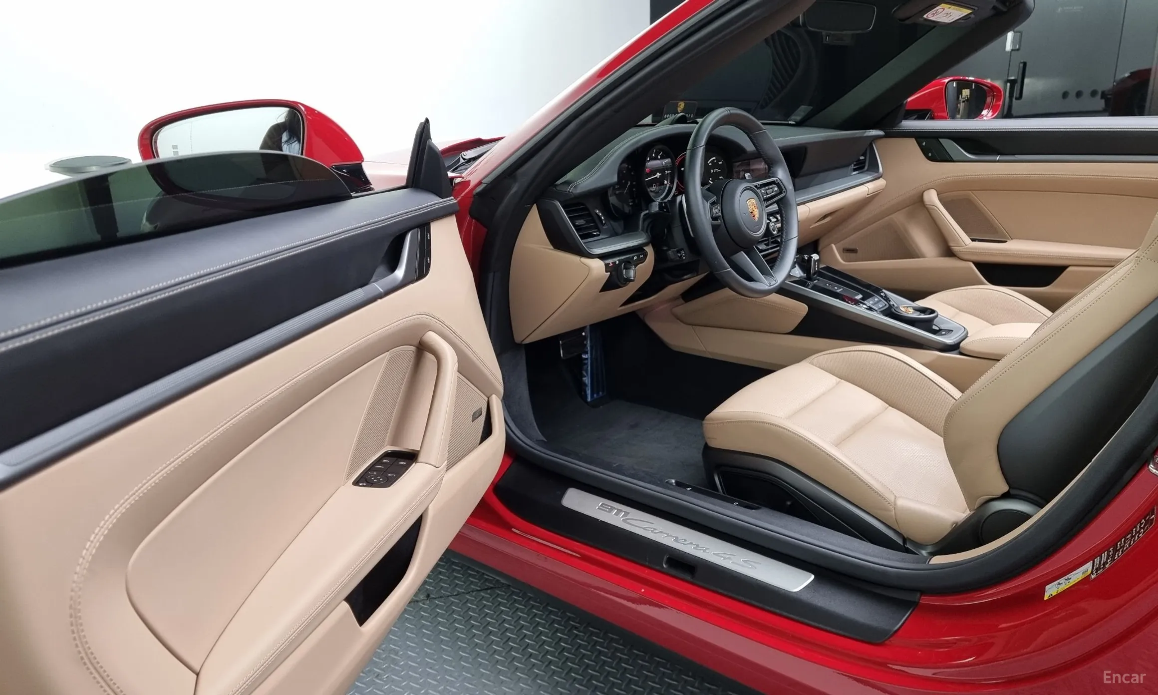 Porsche 911 (992) превью 10