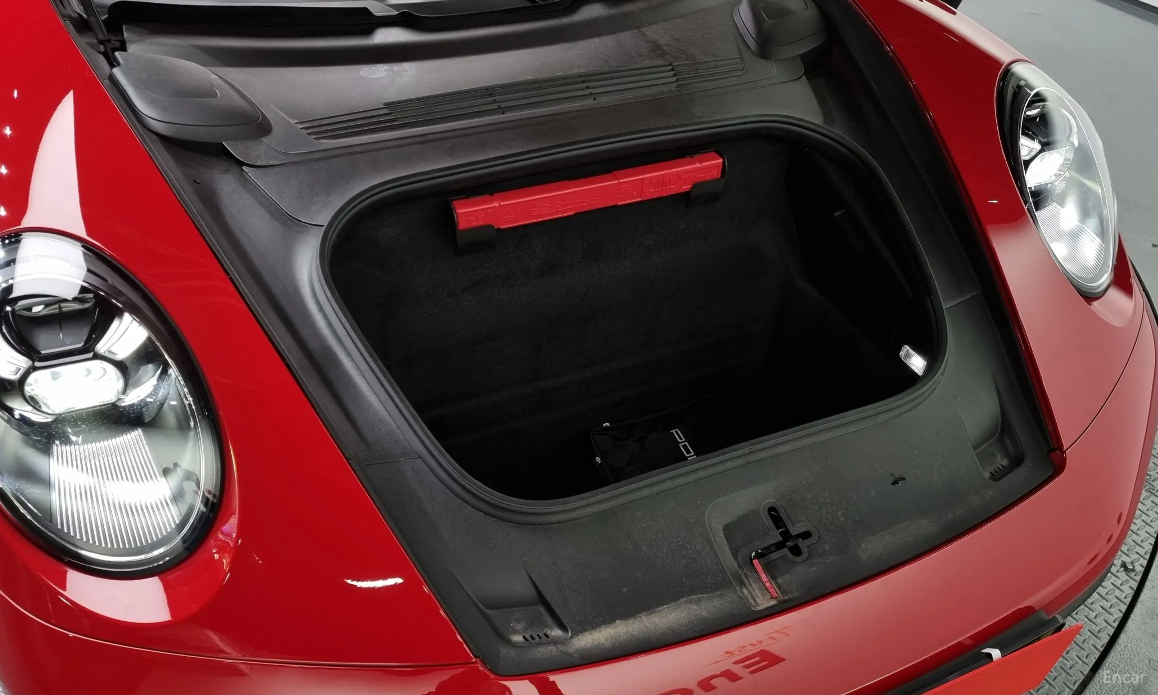 Porsche 911 (992) превью 6