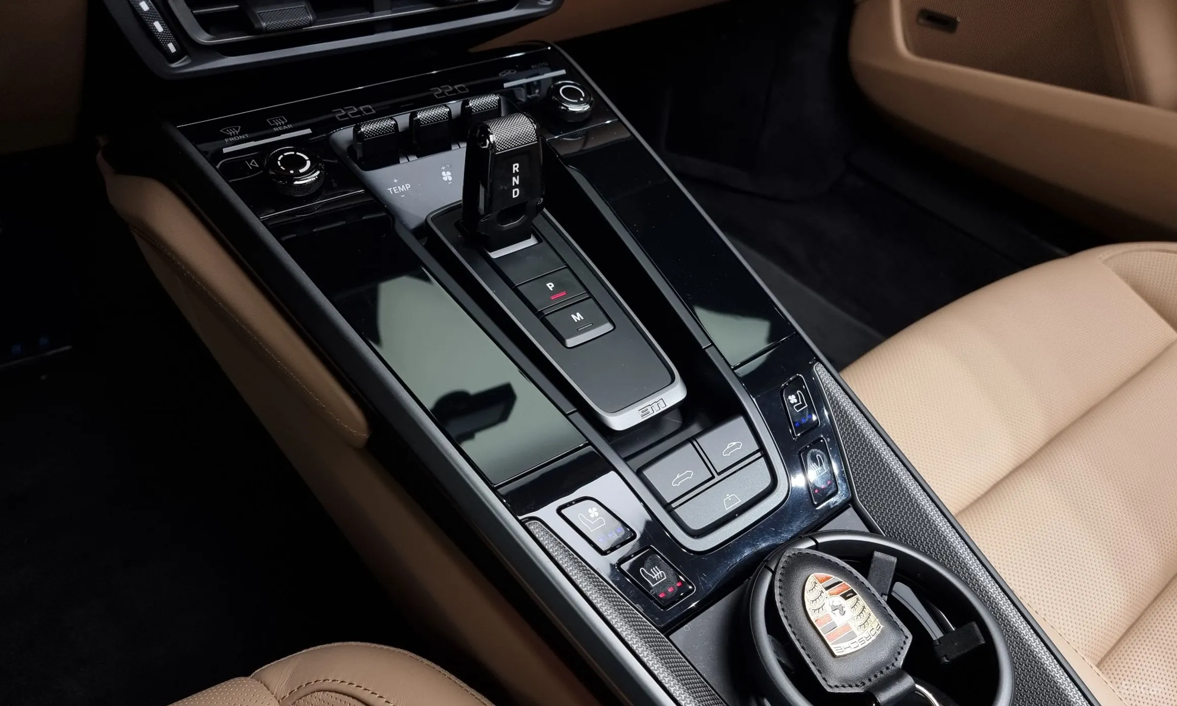 Porsche 911 (992) превью 9