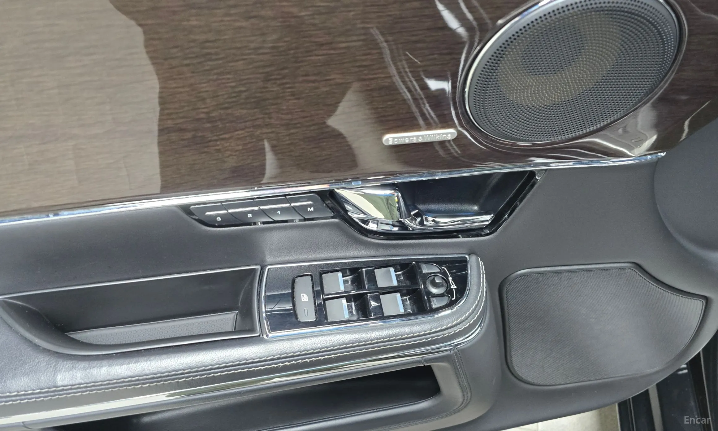Jaguar All New XJ превью 16
