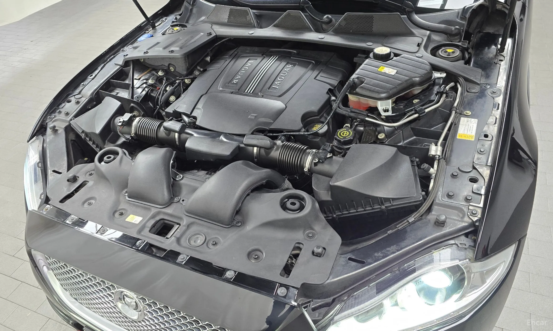 Jaguar All New XJ превью 6