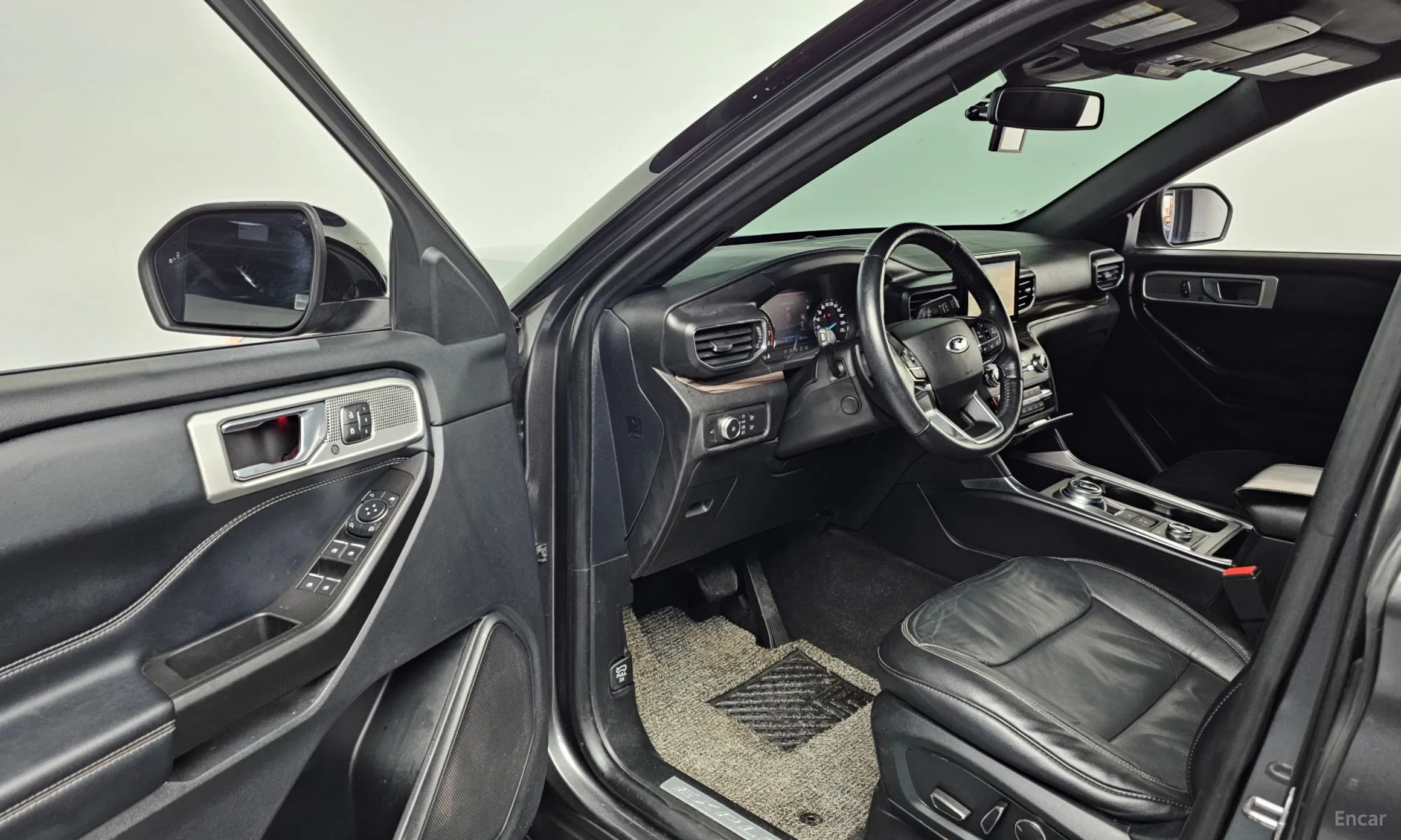 Ford Explorer 6th Generation превью 10