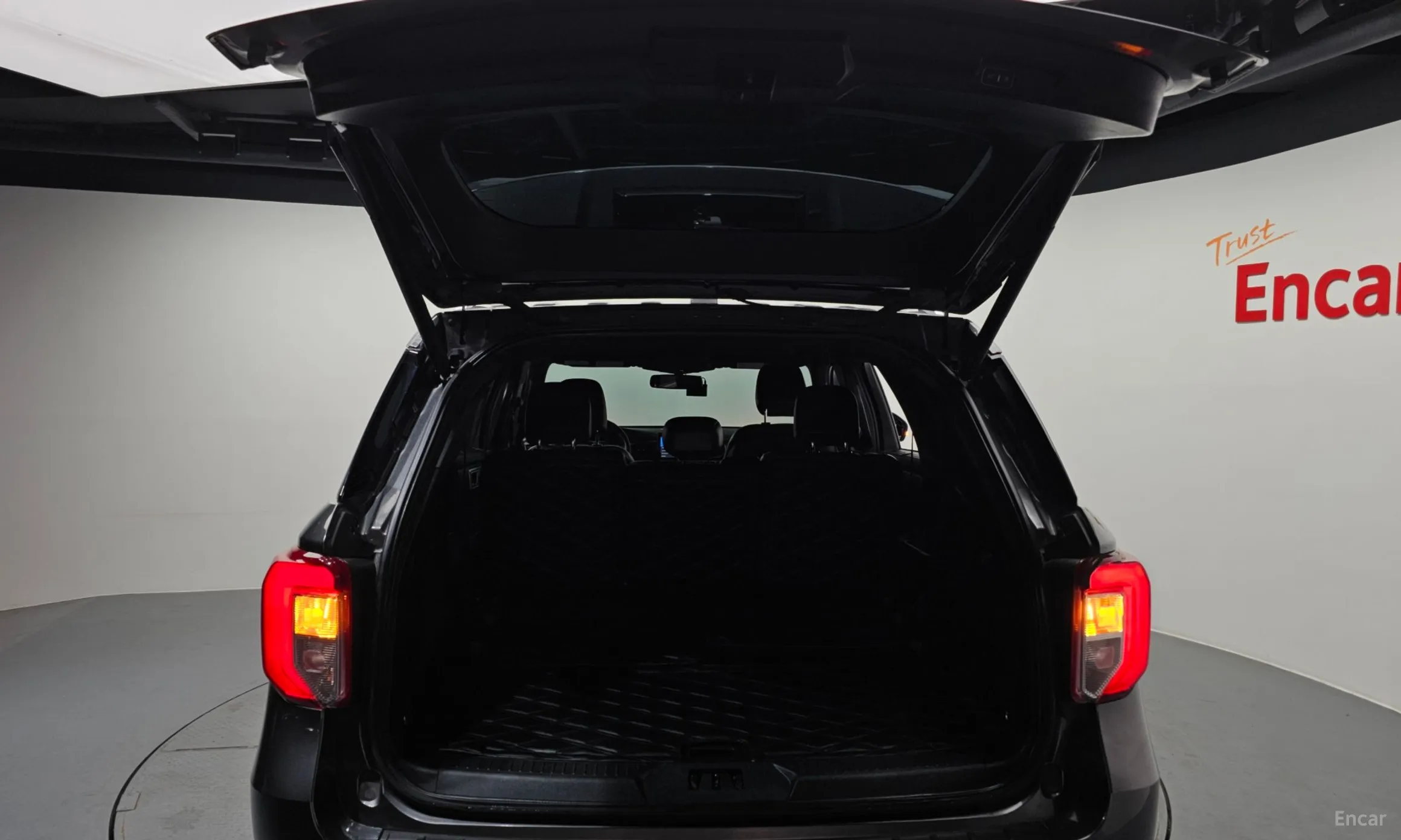 Ford Explorer 6th Generation превью 20