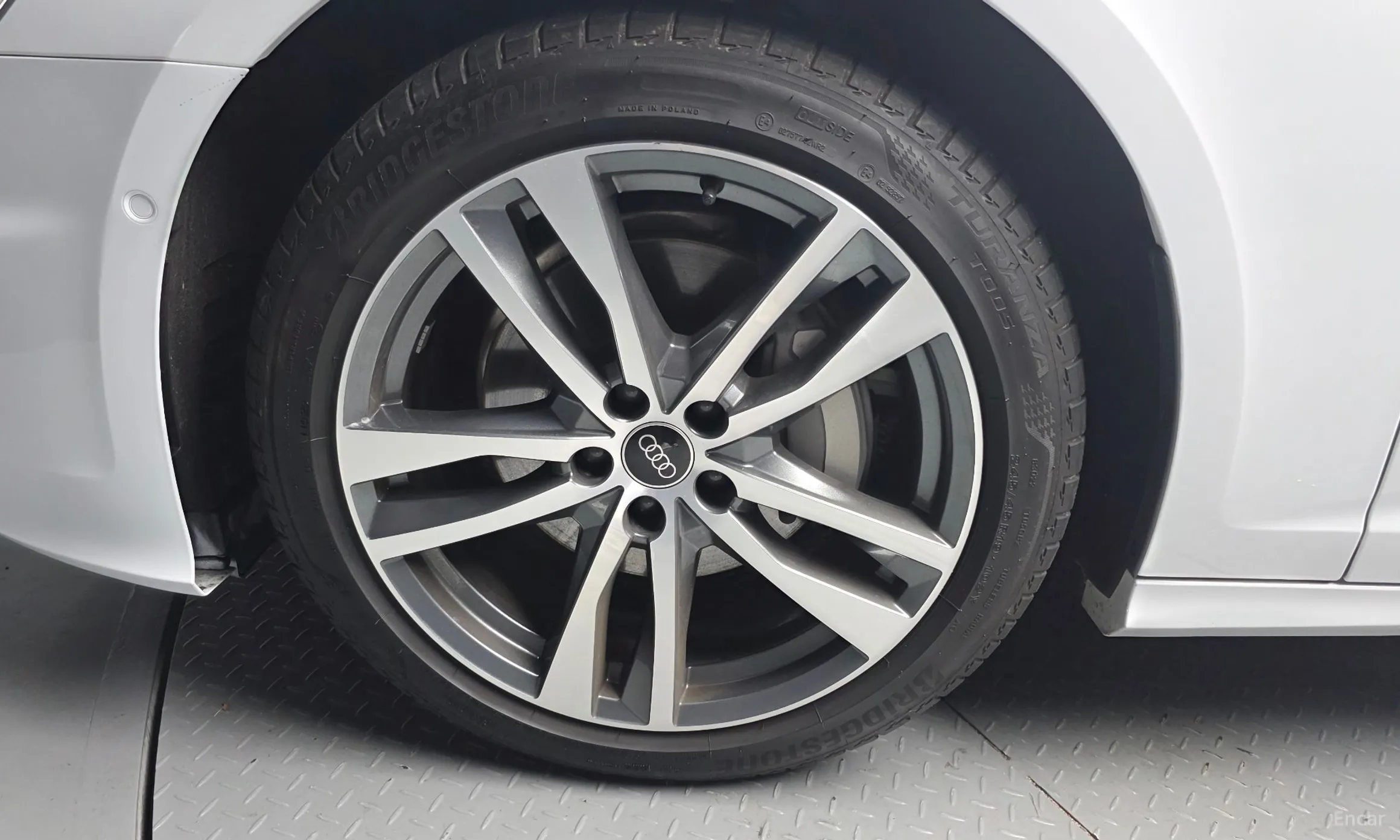 Audi A6 (C8) превью 5