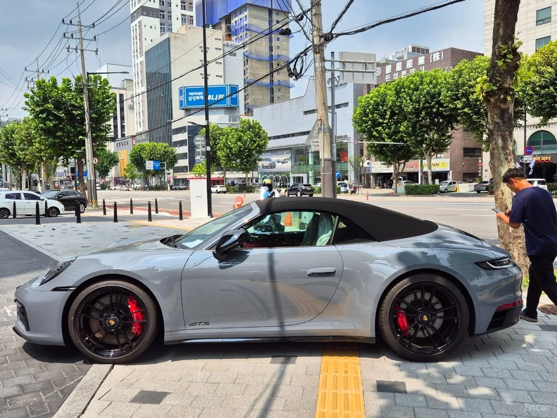 Porsche 911 (992) превью 10