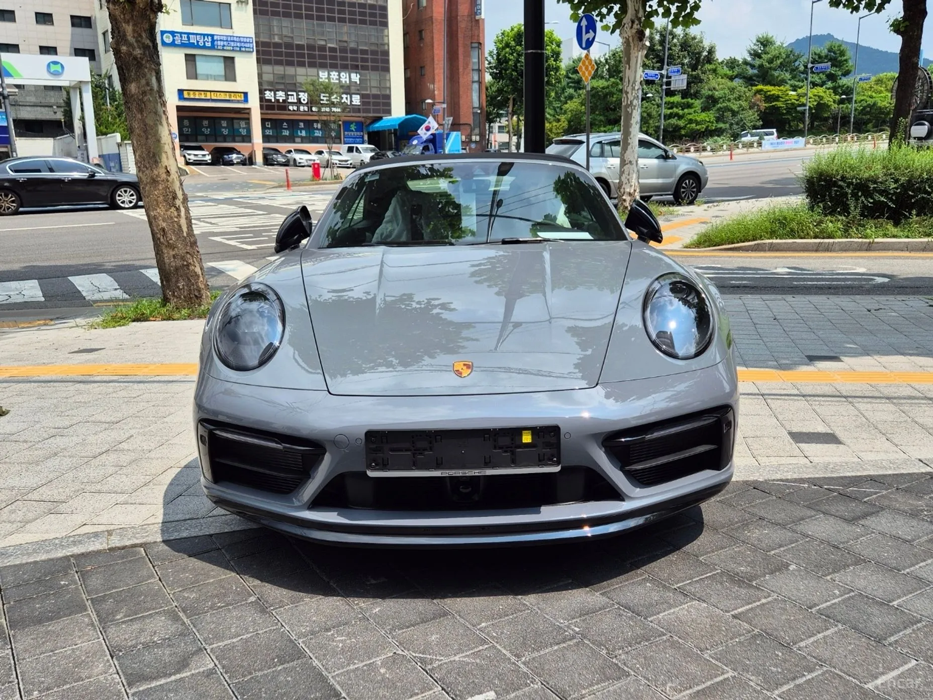 Porsche 911 (992) превью 3