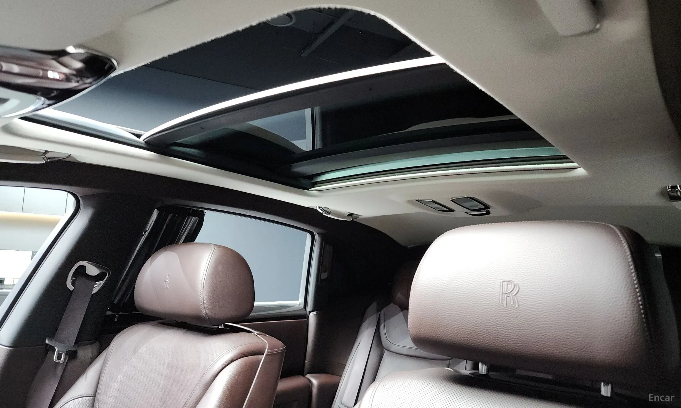 Rolls-Royce Ghost превью 17