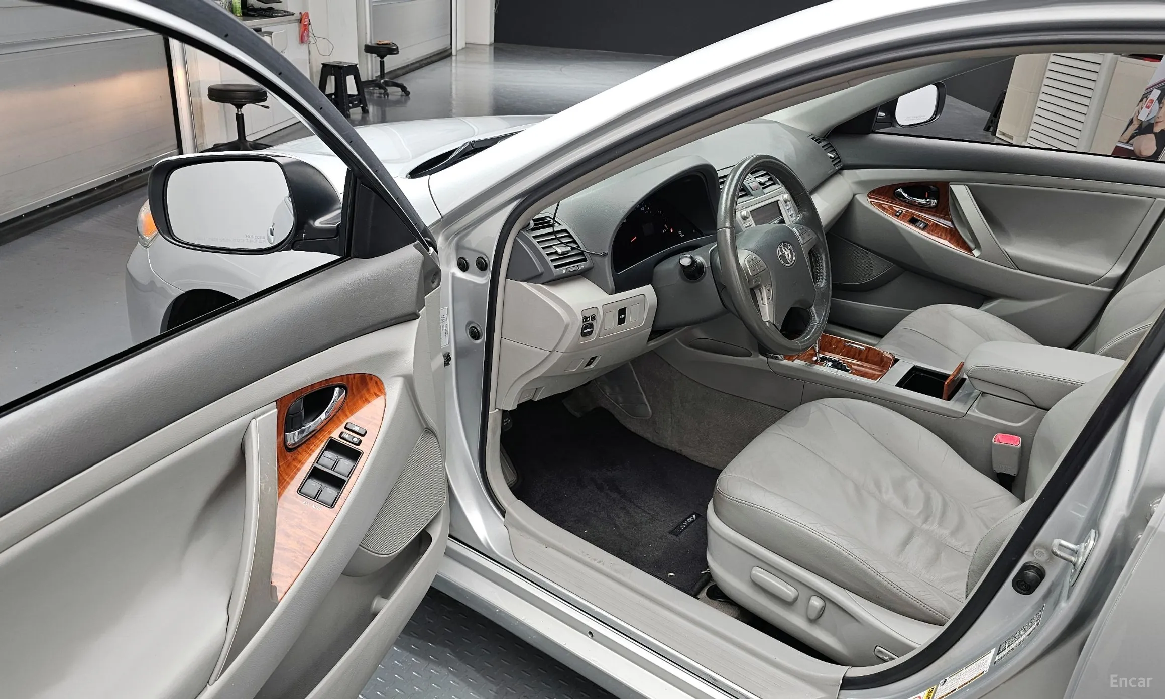 Toyota Camry превью 10