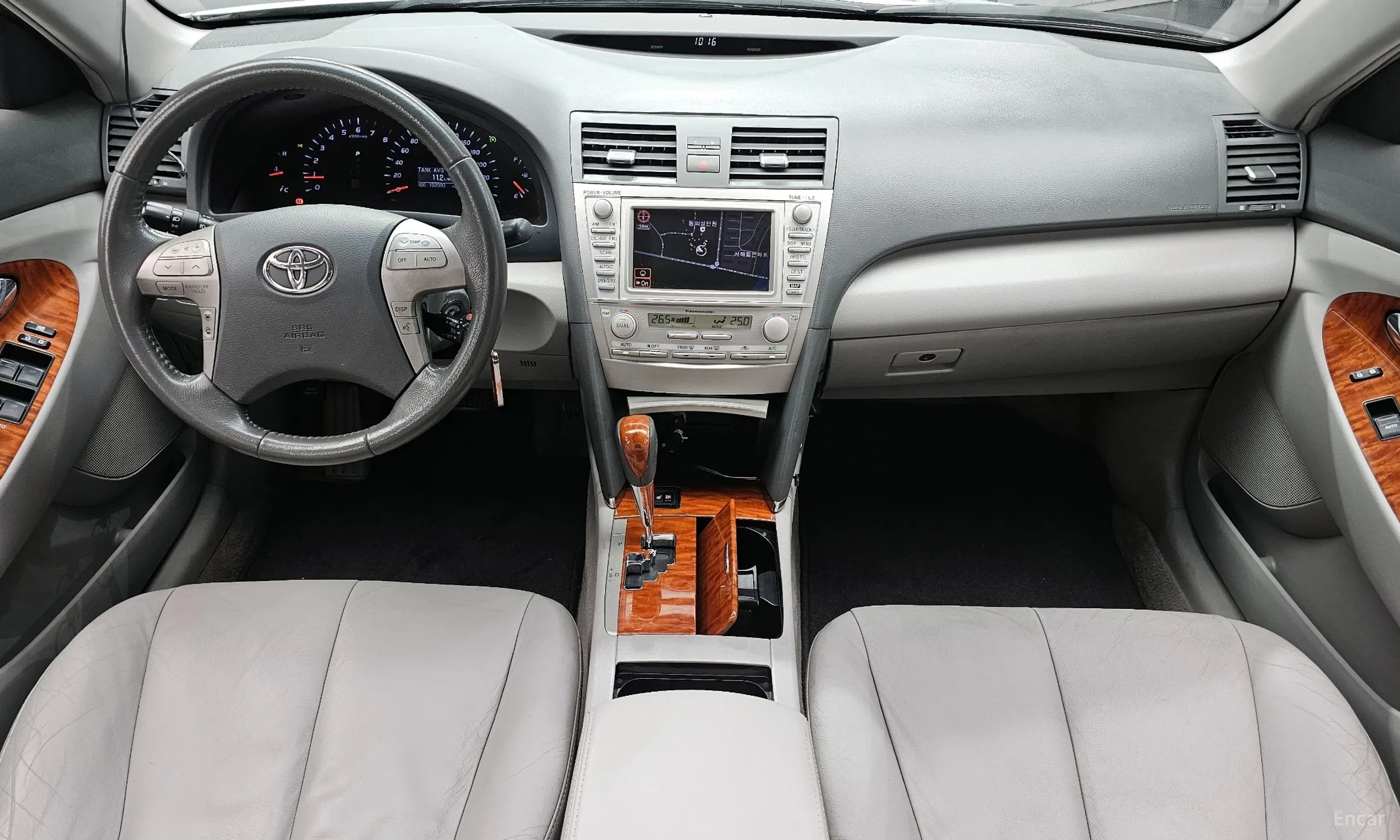 Toyota Camry превью 7