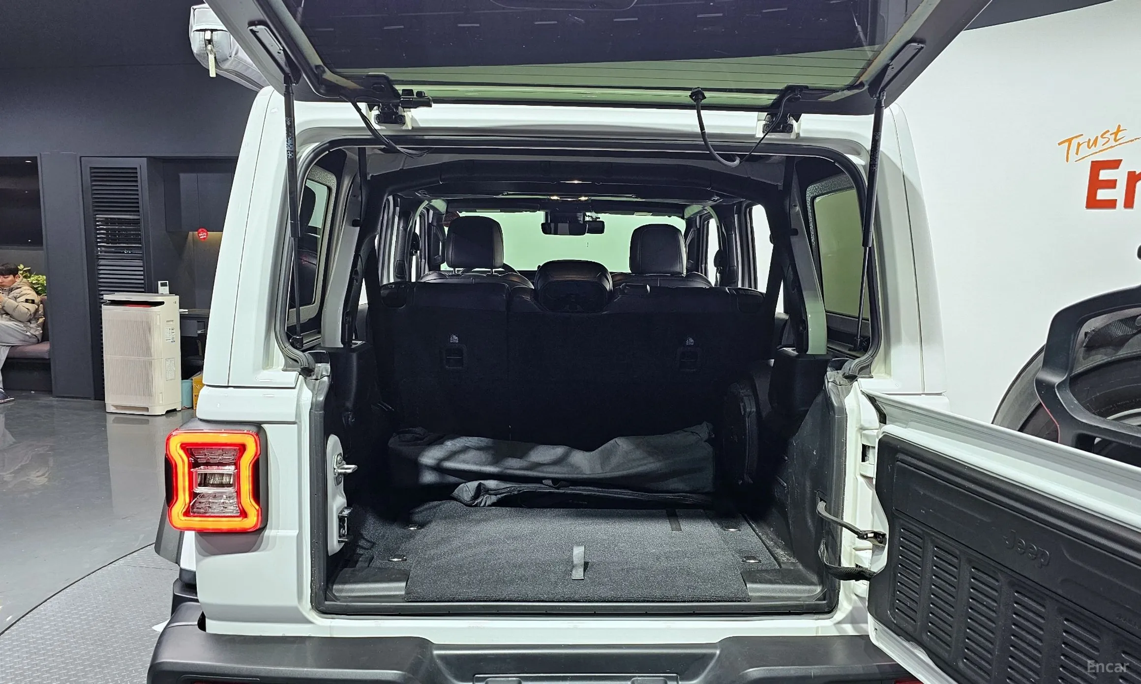 Jeep Wrangler (JL) превью 13