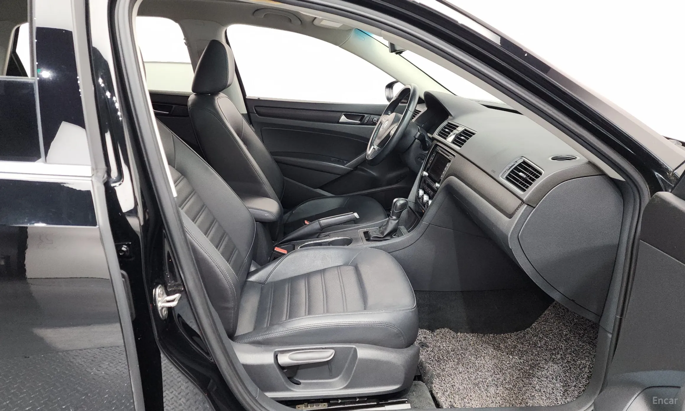 Volkswagen The New Passat превью 11