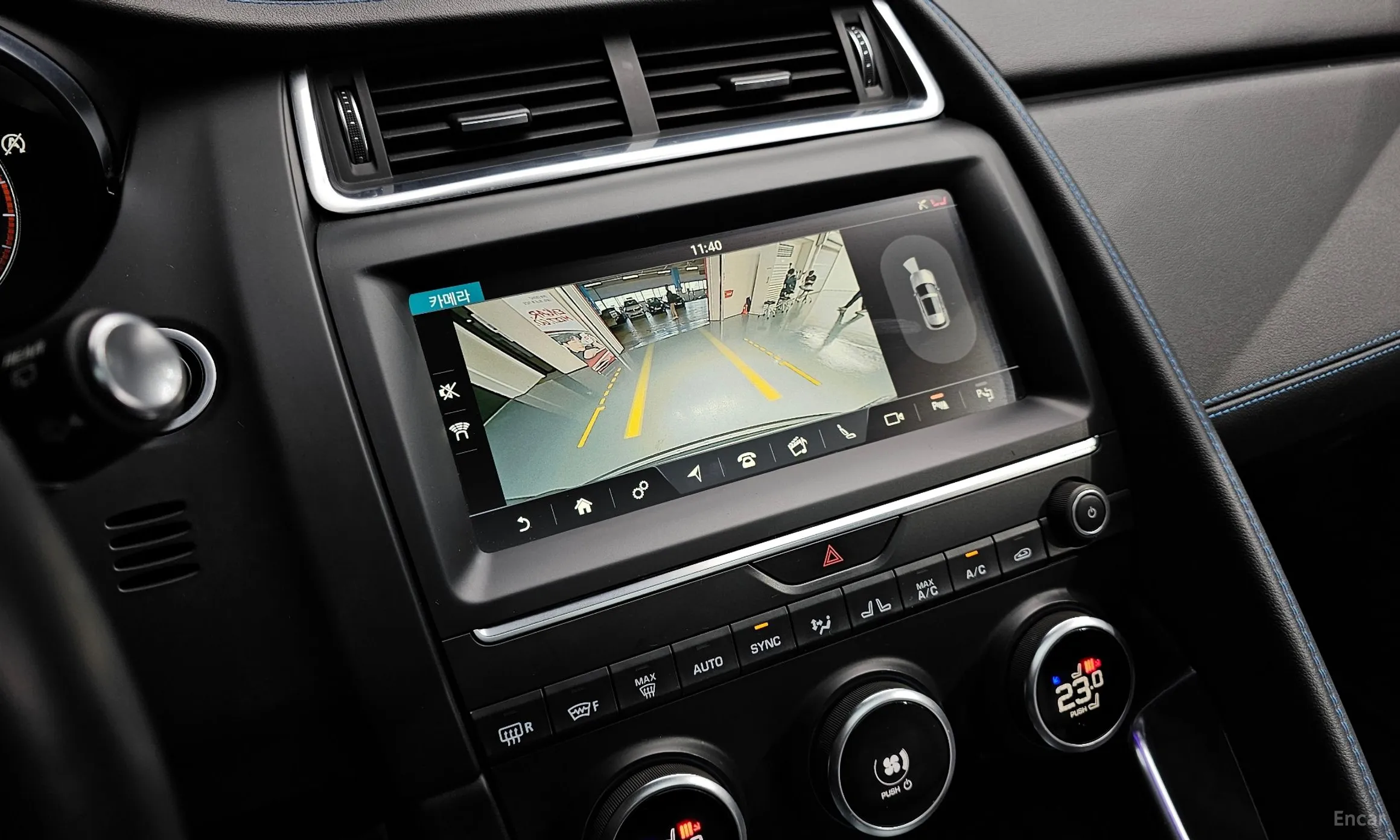 Jaguar E-PACE превью 16