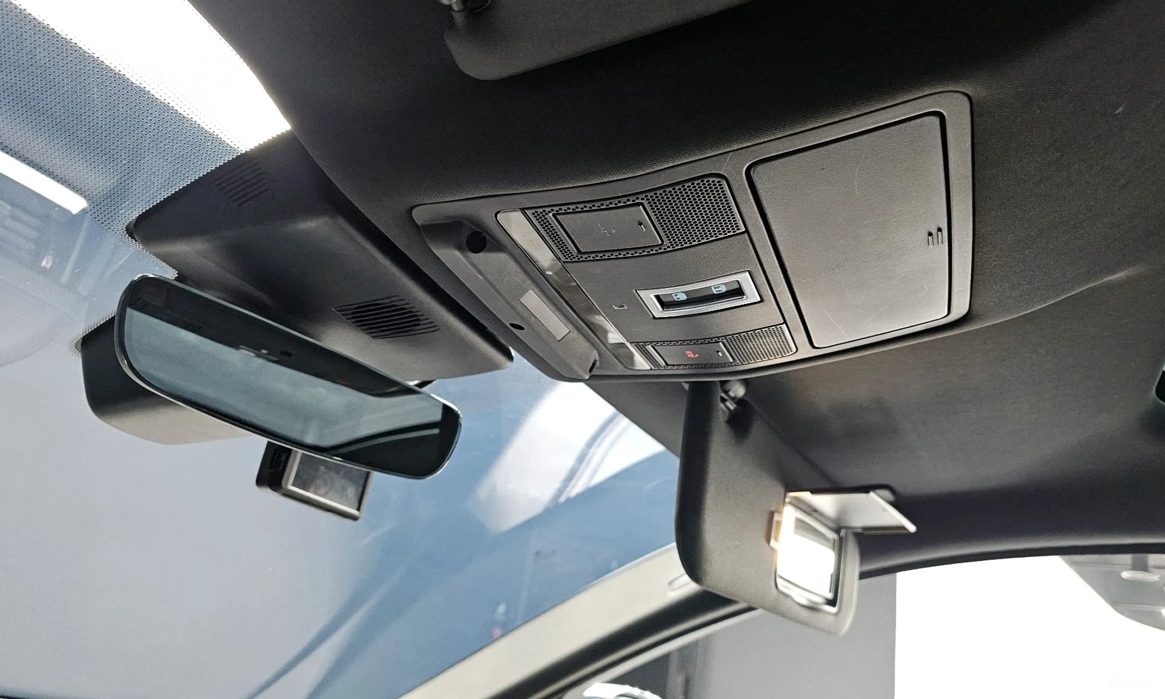 Jaguar E-PACE превью 17