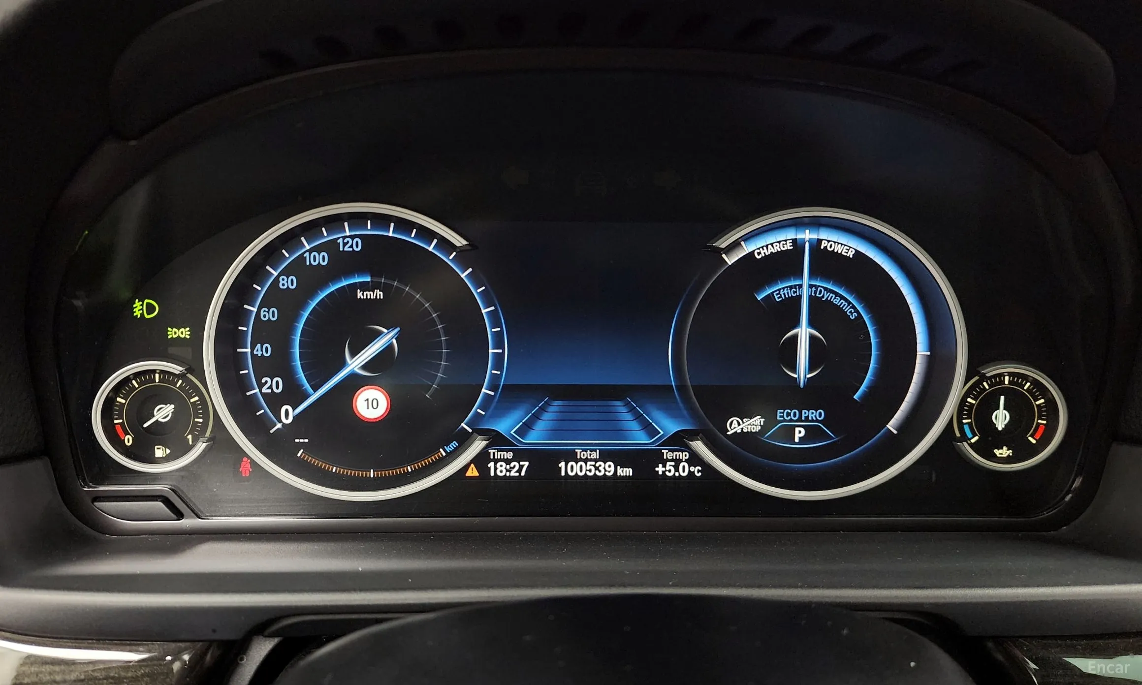 BMW 5 Series (F10) превью 8