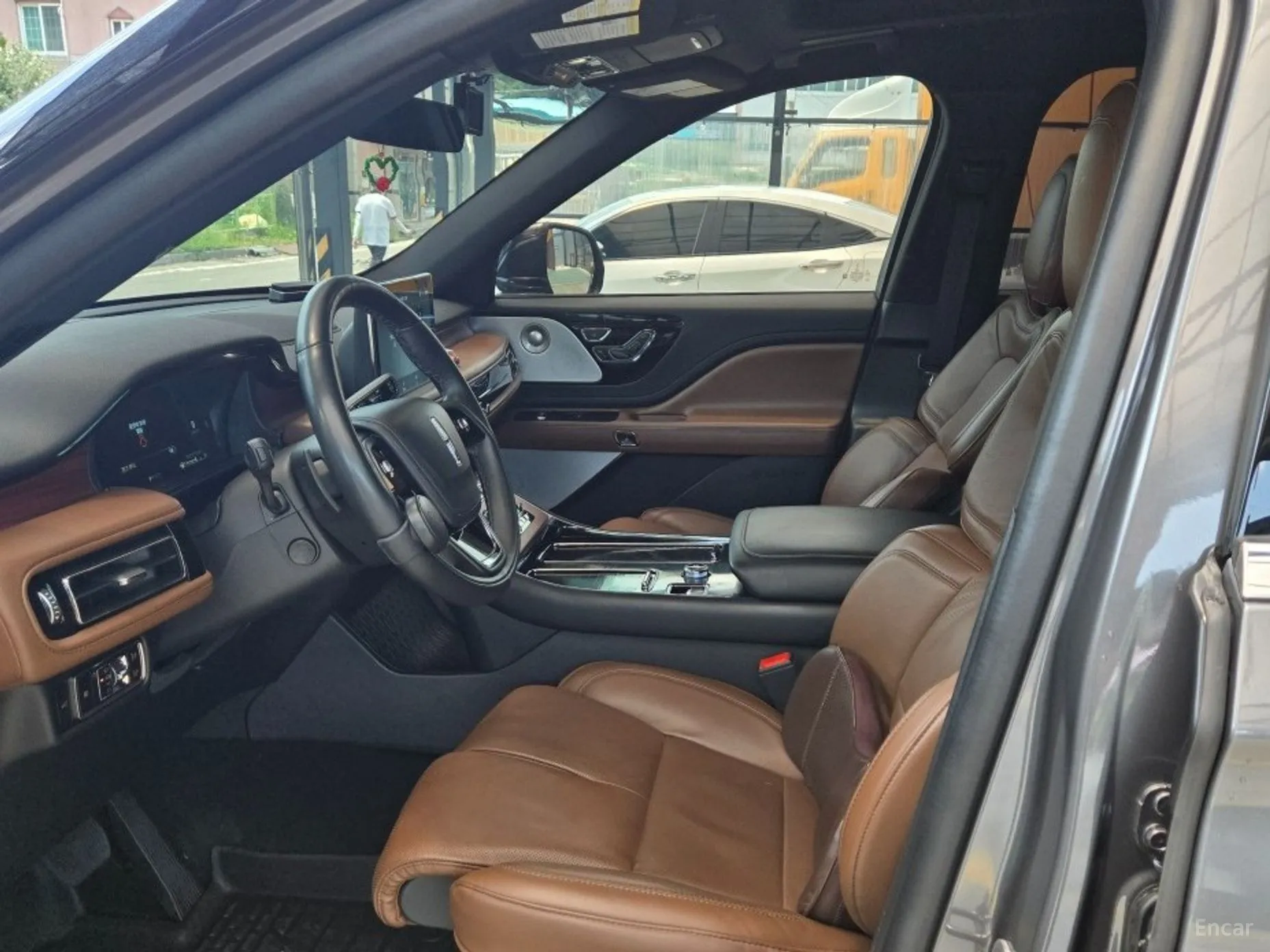 Lincoln Aviator 2nd Generation превью 11
