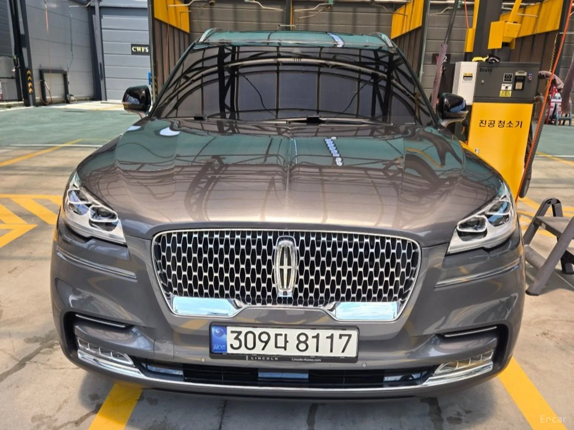 Lincoln Aviator 2nd Generation превью 3