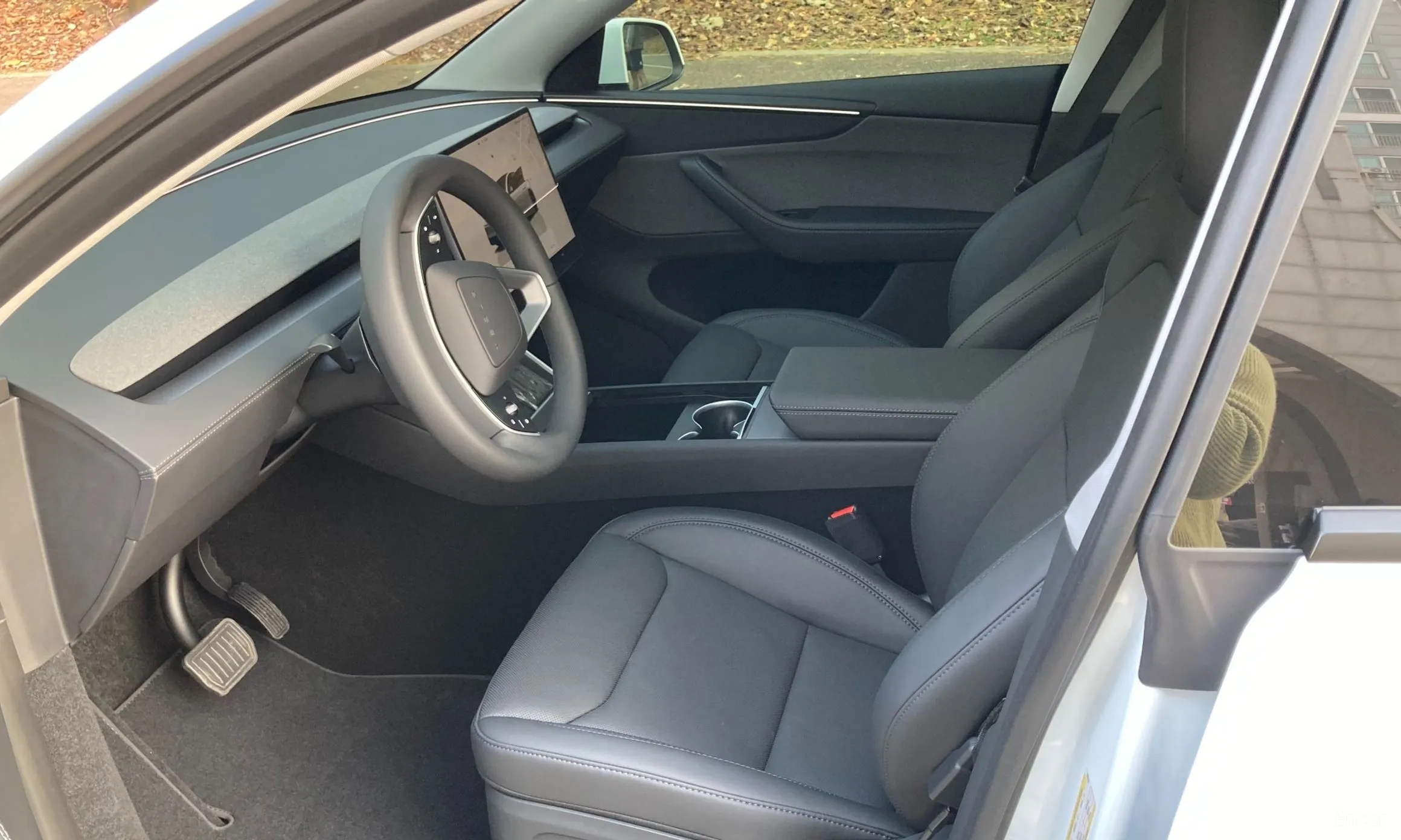 Tesla Model Y превью 8