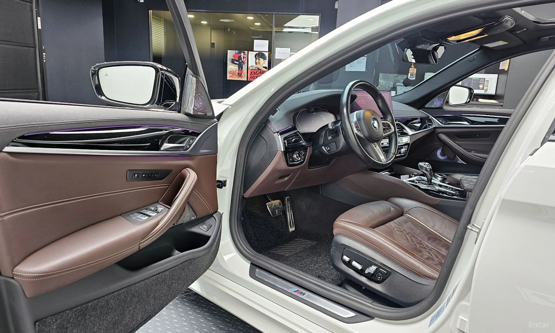 BMW 5 Series (G30) превью 11