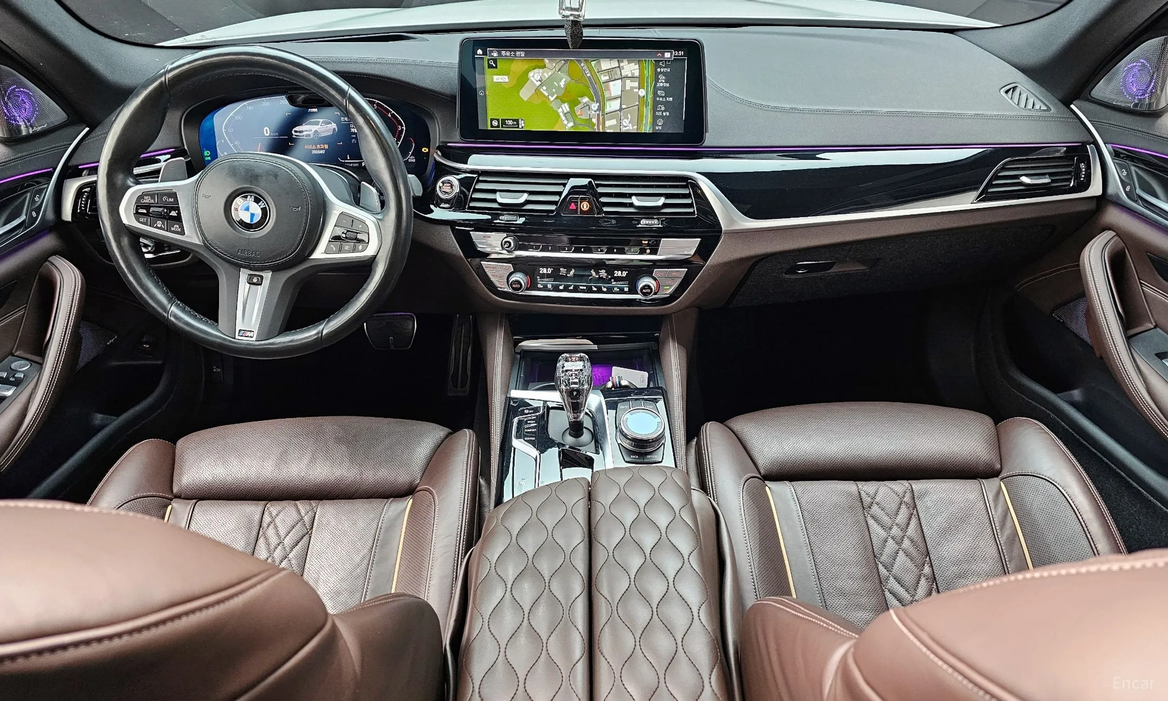 BMW 5 Series (G30) превью 7