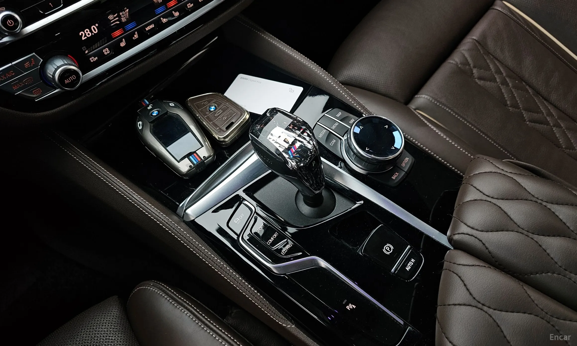 BMW 5 Series (G30) превью 9