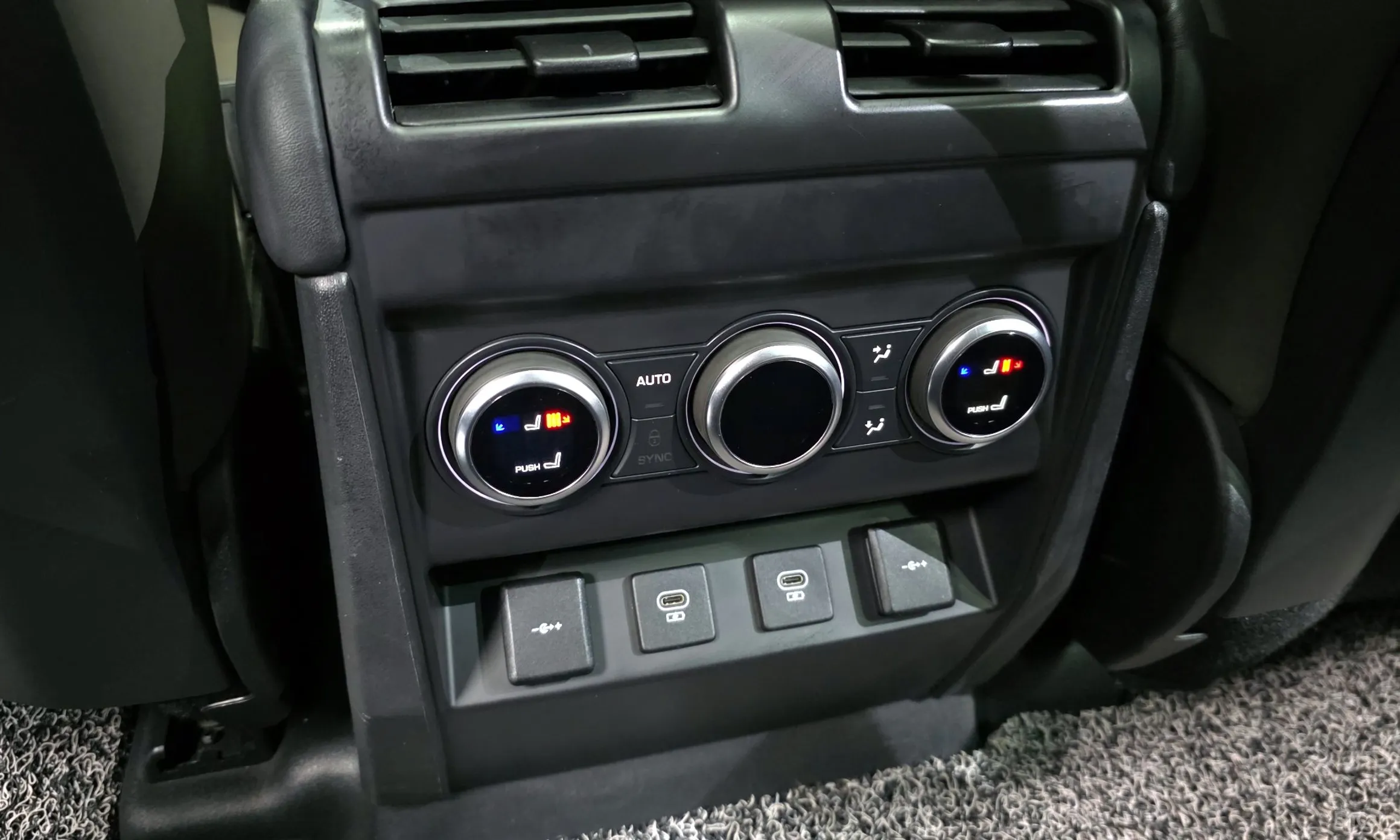 Land Rover Defender (L663) превью 19